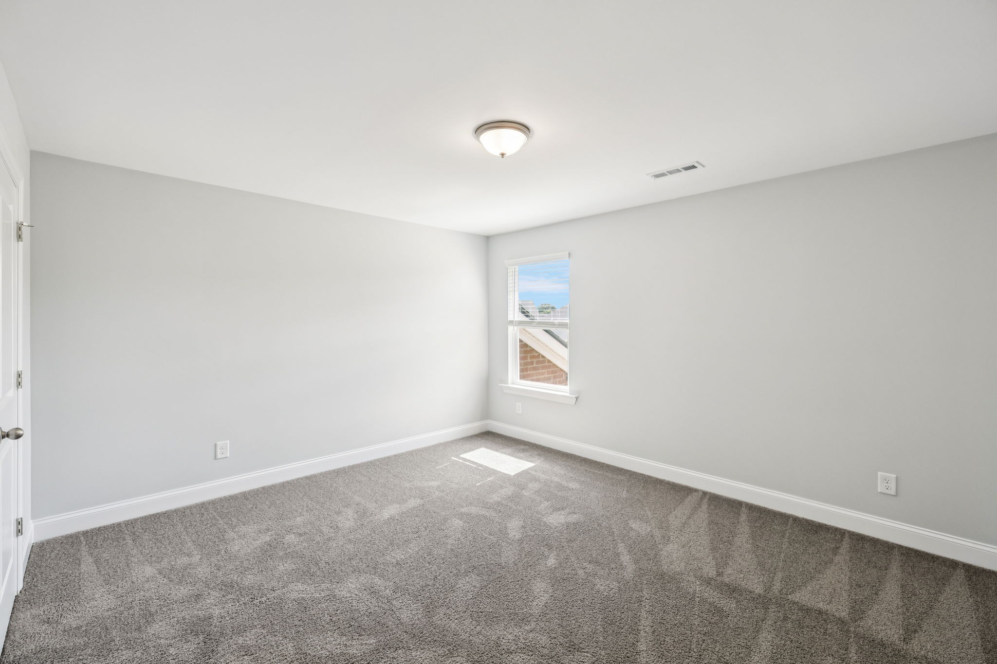 5475 Ayana Dr