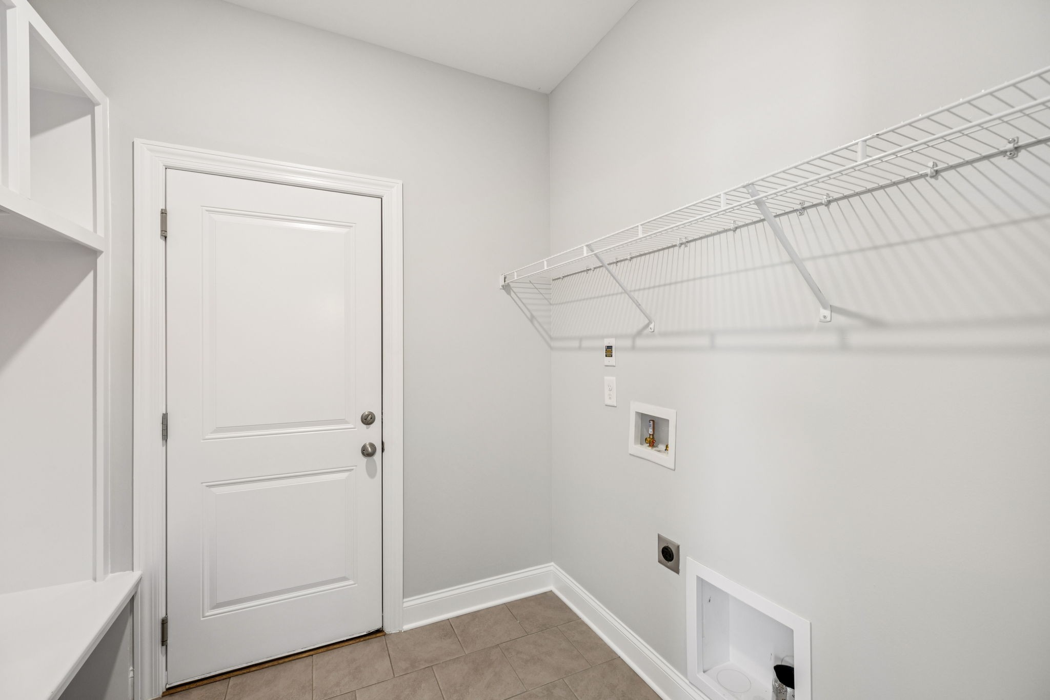 5475 Ayana Dr