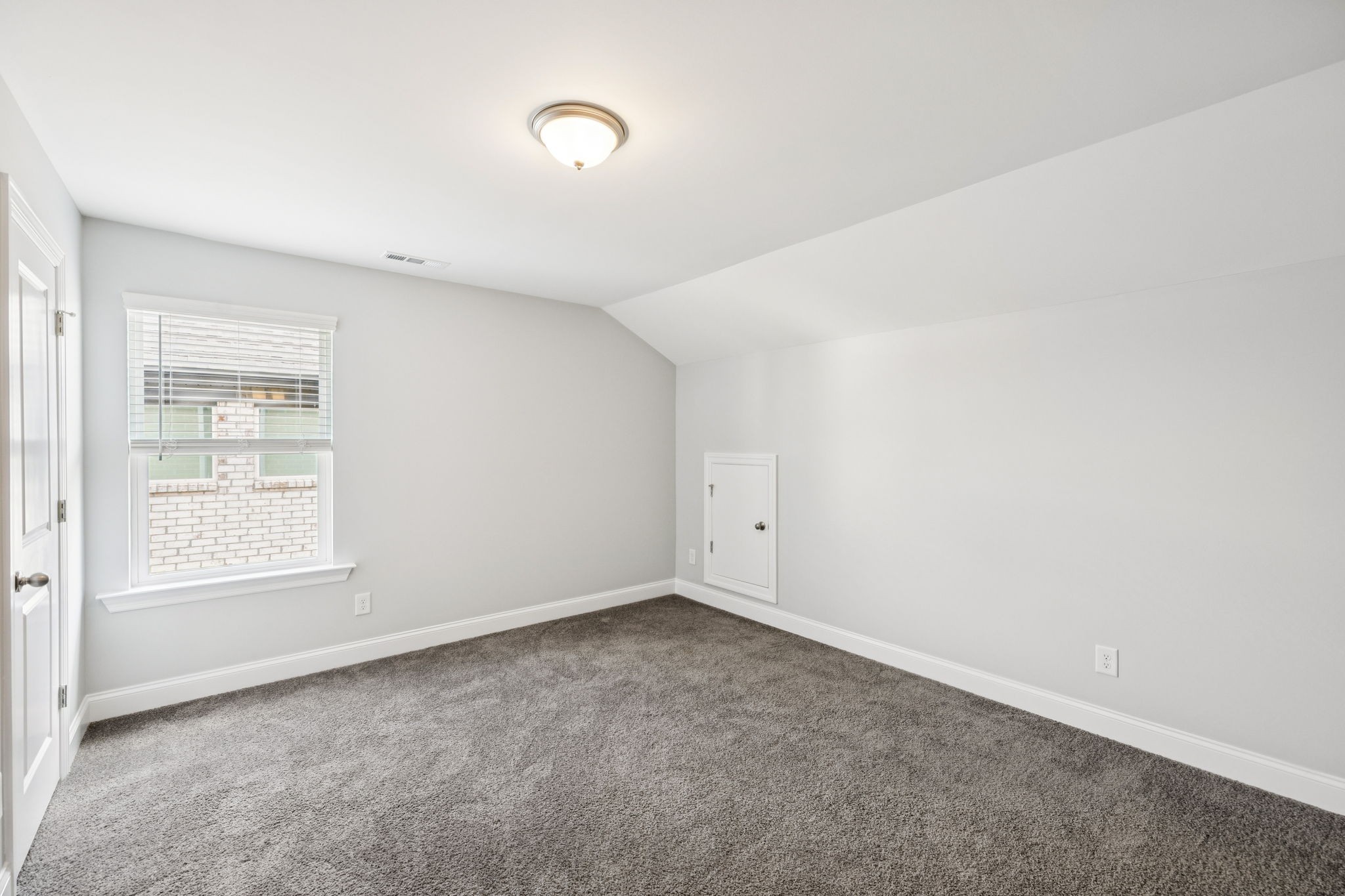 5475 Ayana Dr