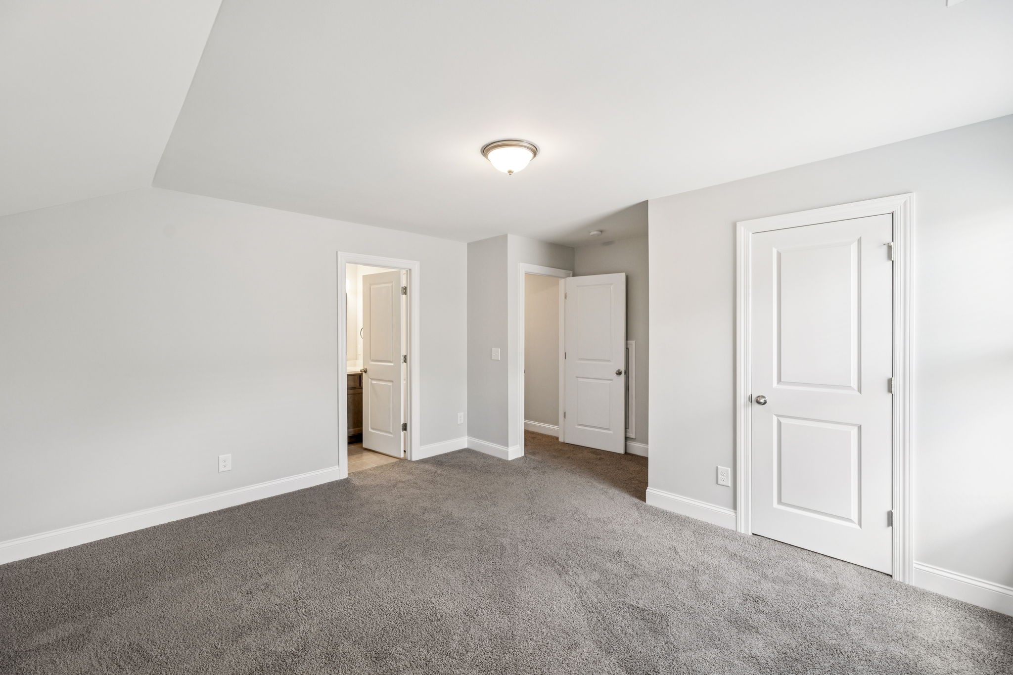 5475 Ayana Dr
