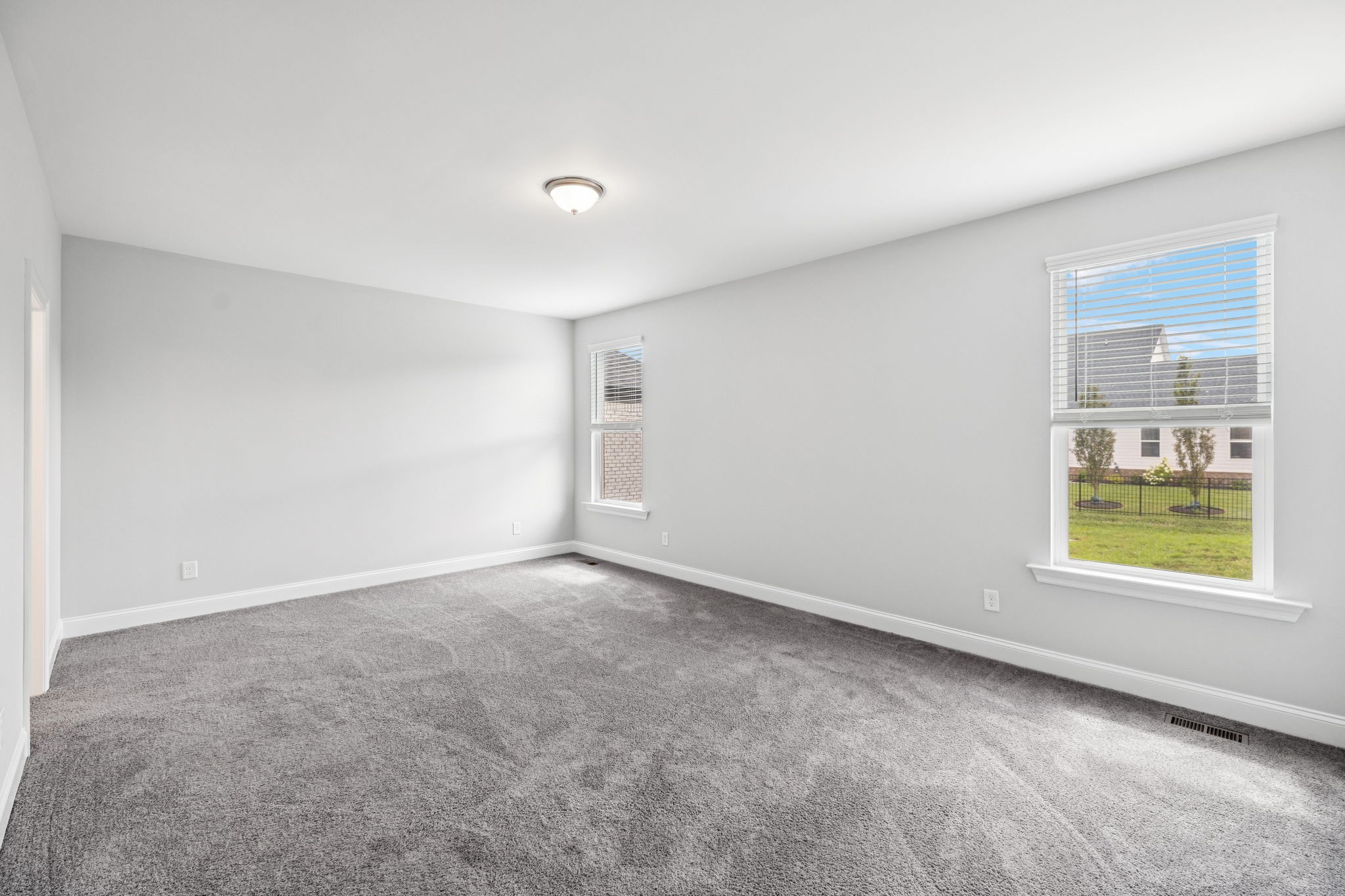 5475 Ayana Dr