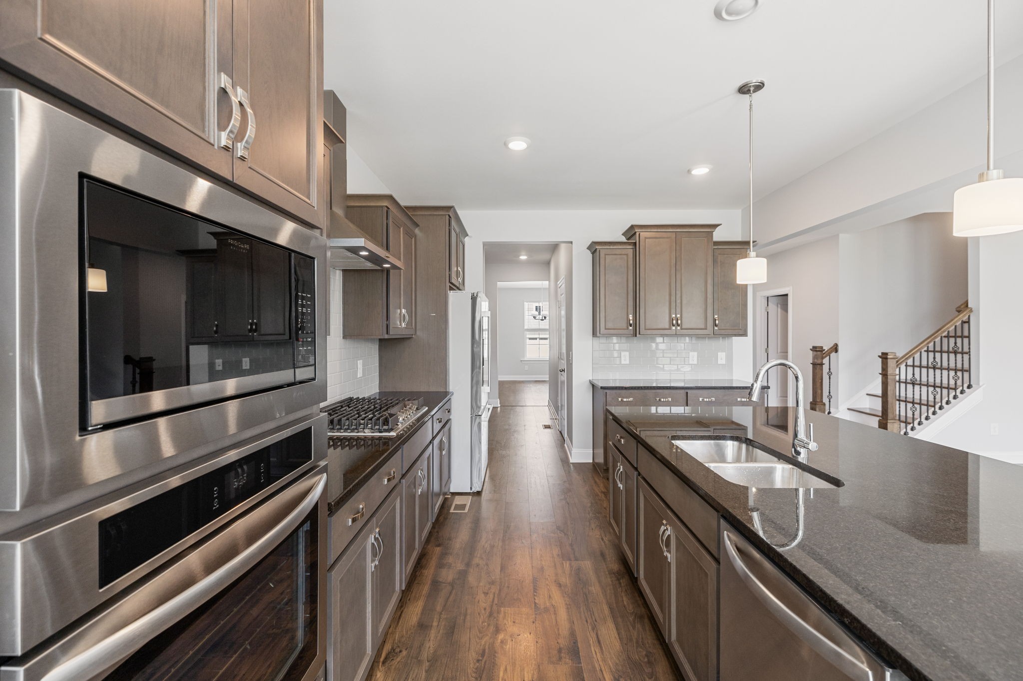 5475 Ayana Dr