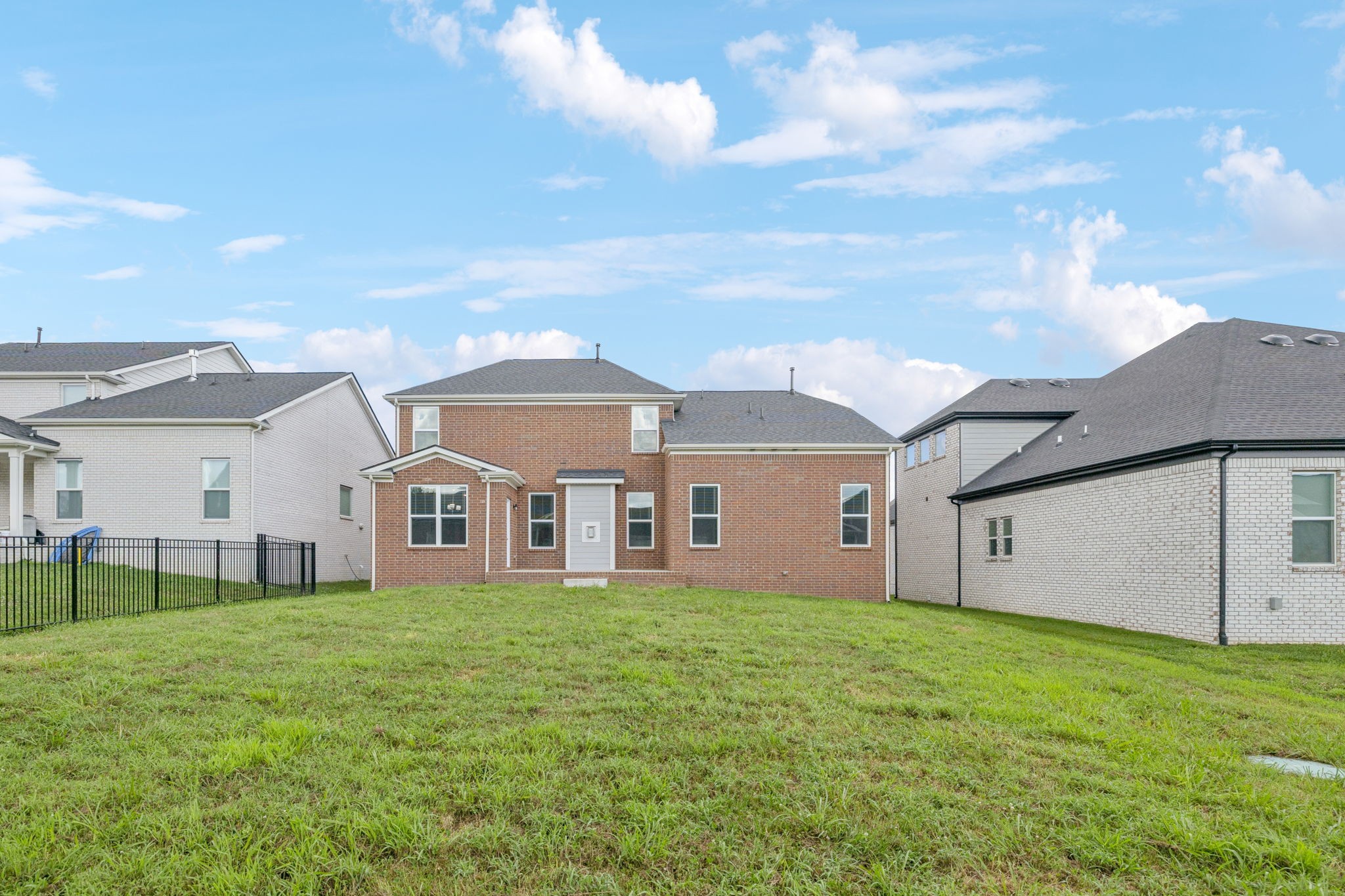 5475 Ayana Dr