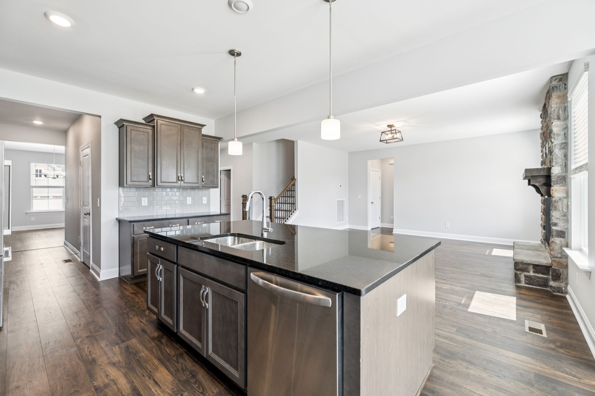 5475 Ayana Dr