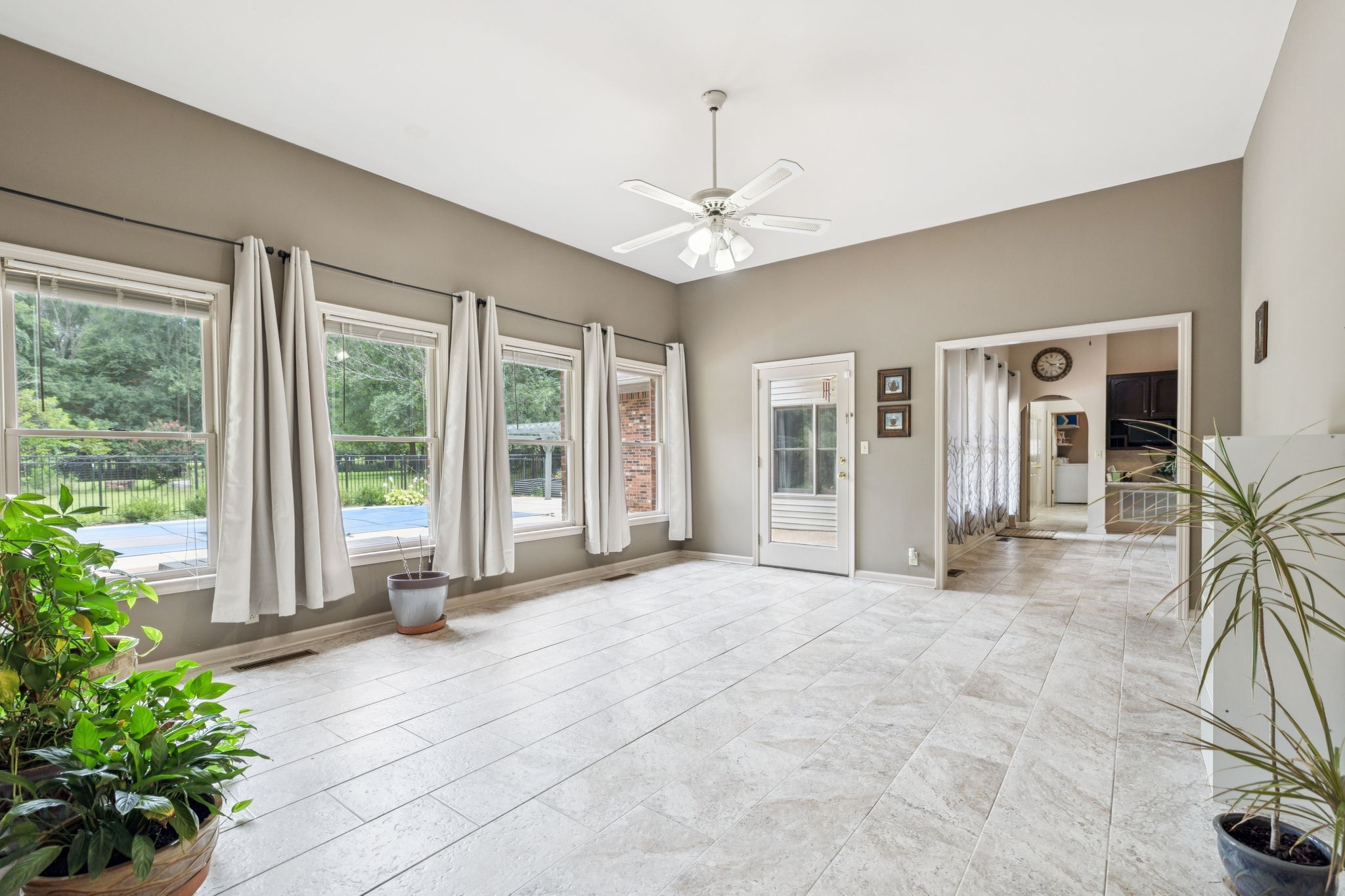 1623 Stewarts Ferry Pike