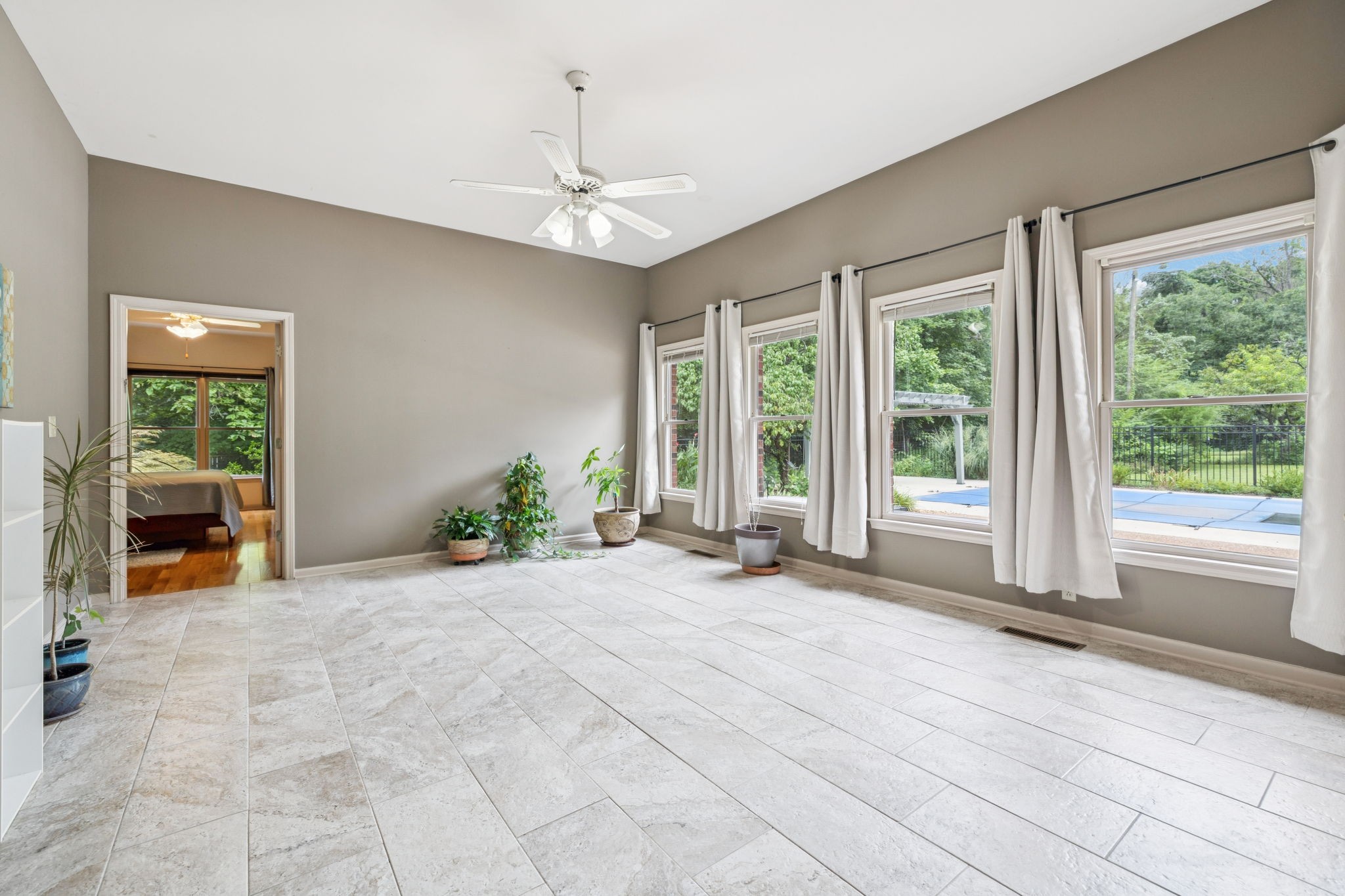 1623 Stewarts Ferry Pike