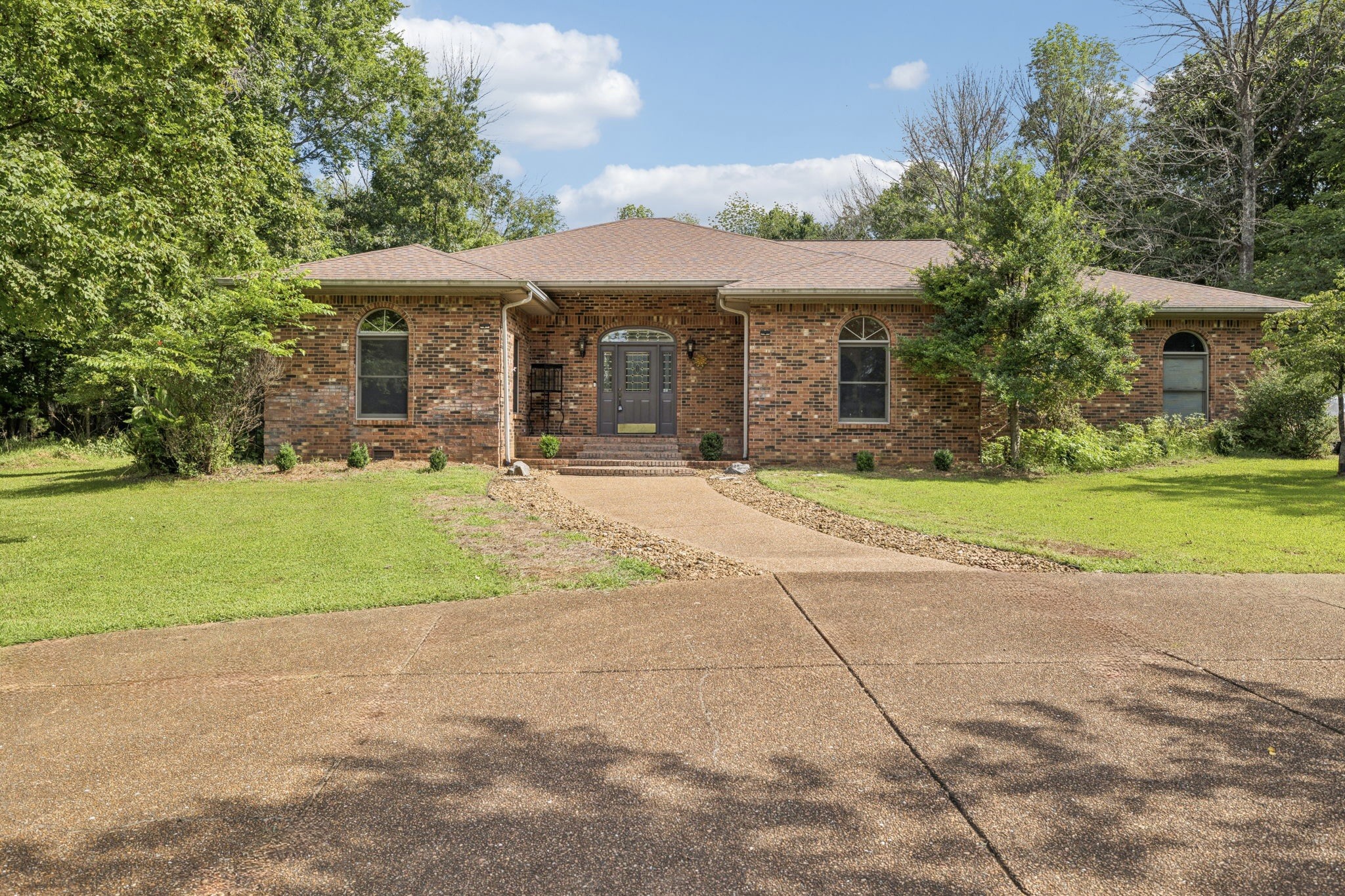 1623 Stewarts Ferry Pike