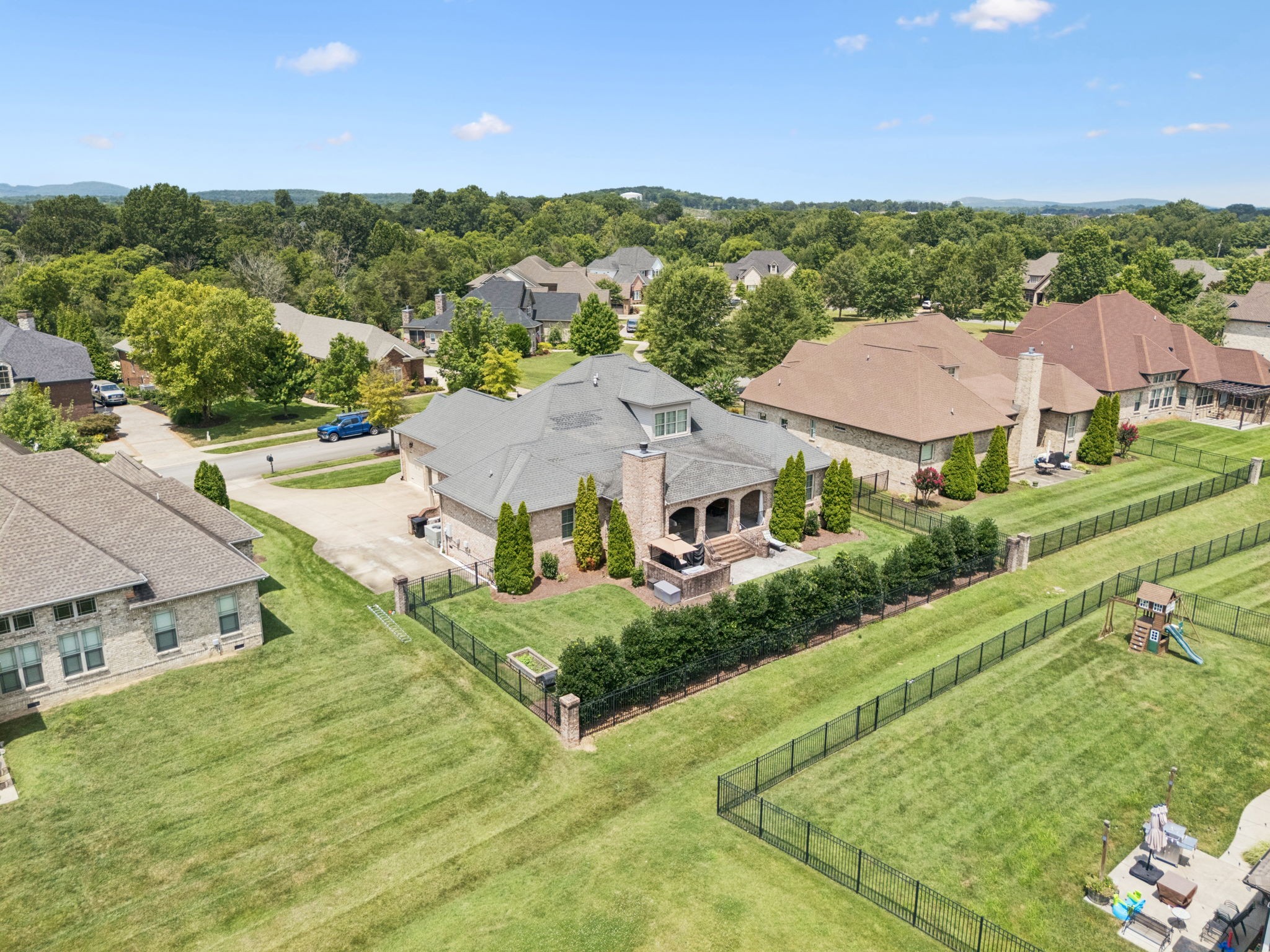 1915 Rolling Creek Dr