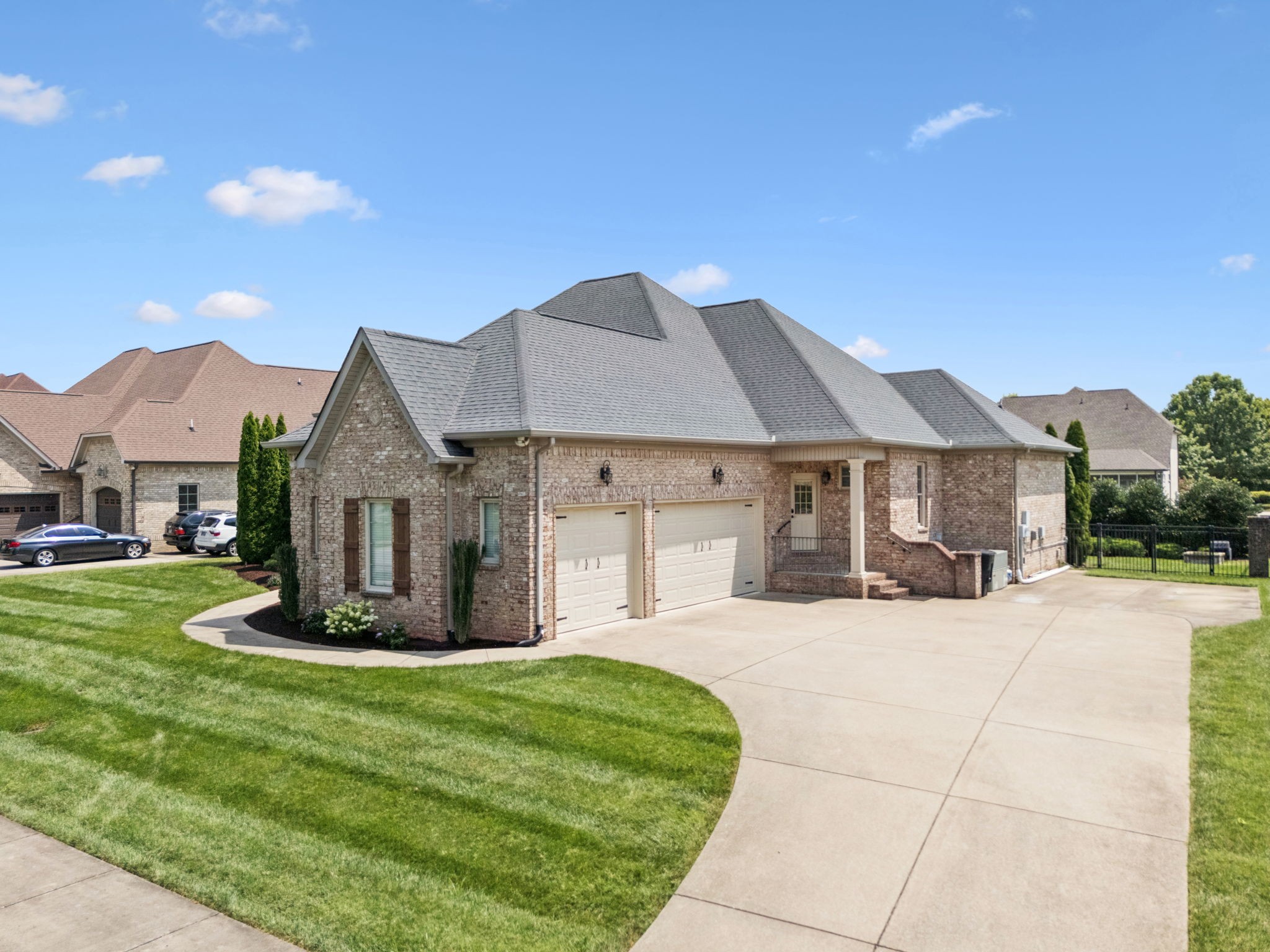 1915 Rolling Creek Dr
