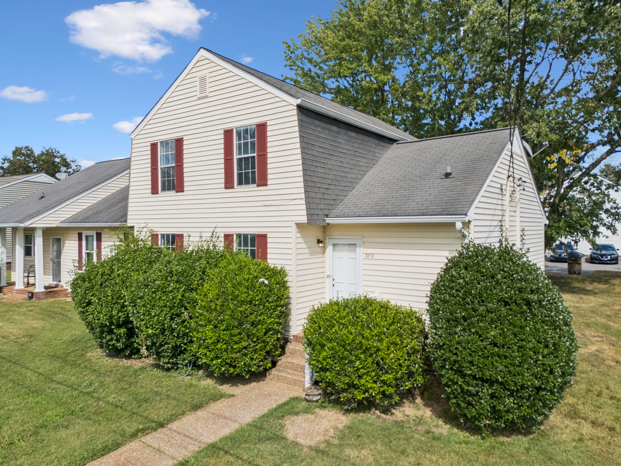 3712 Colonial Heritage Dr