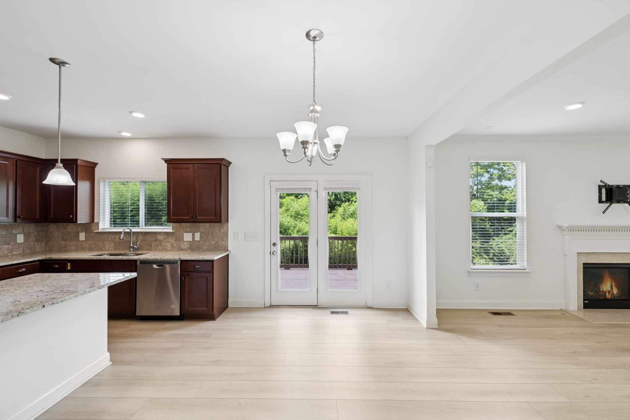5012 Winslow Dr