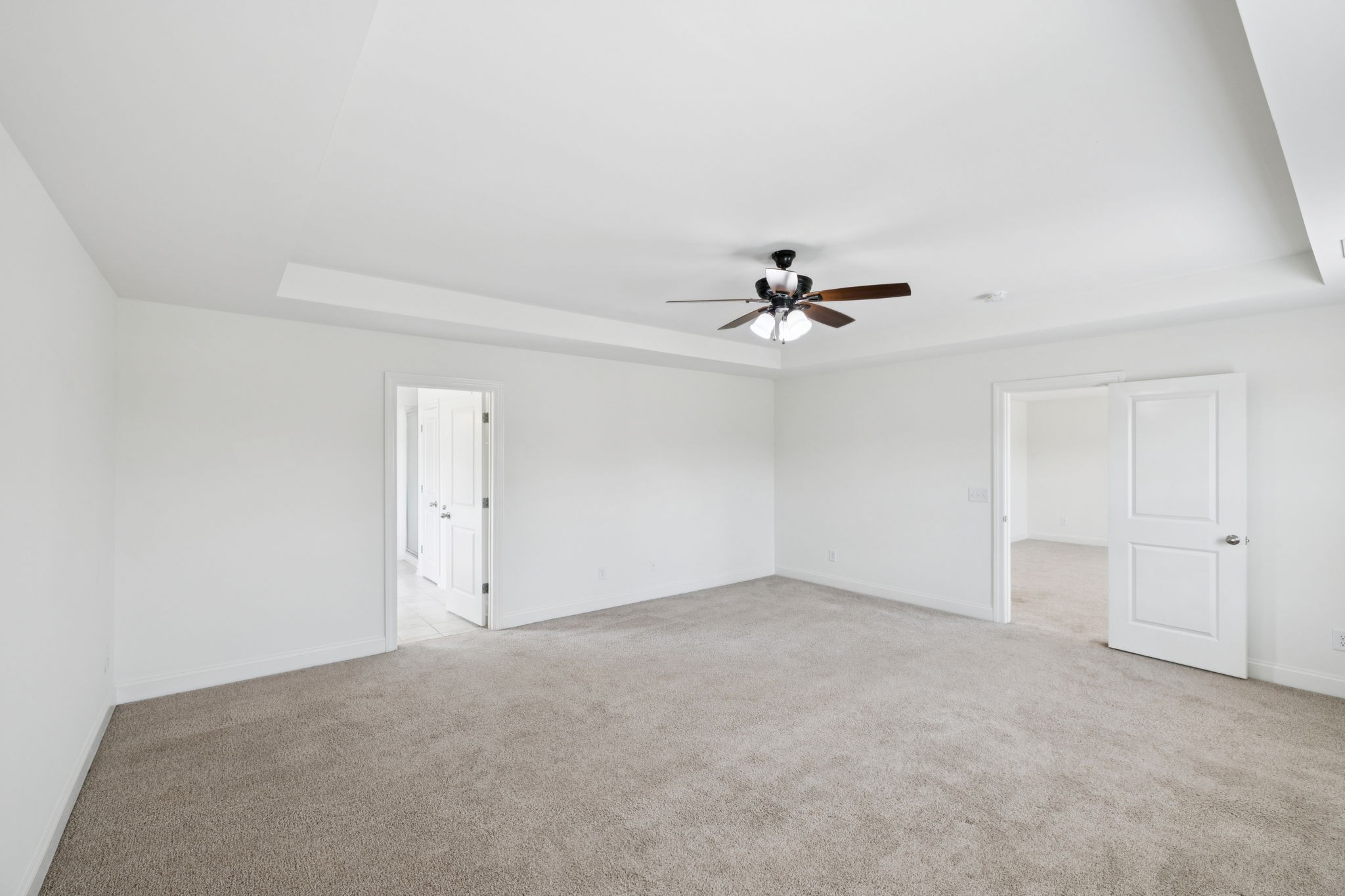 5012 Winslow Dr