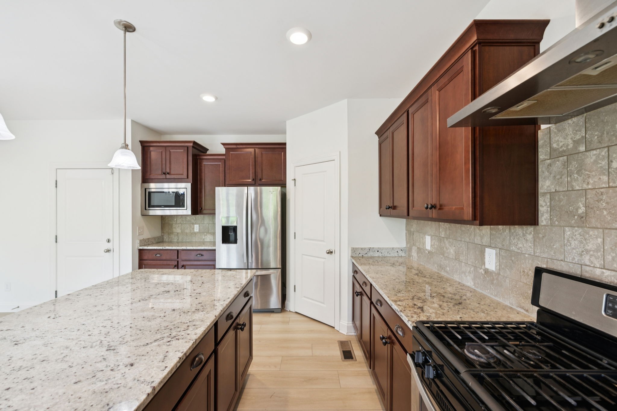 5012 Winslow Dr