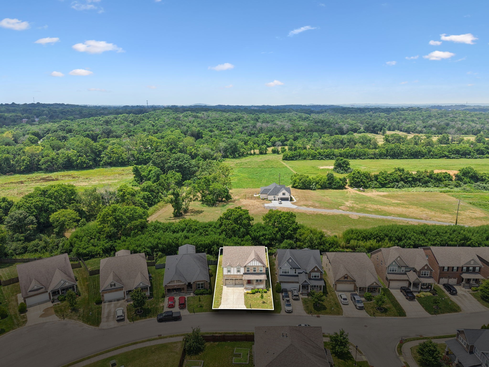 5012 Winslow Dr