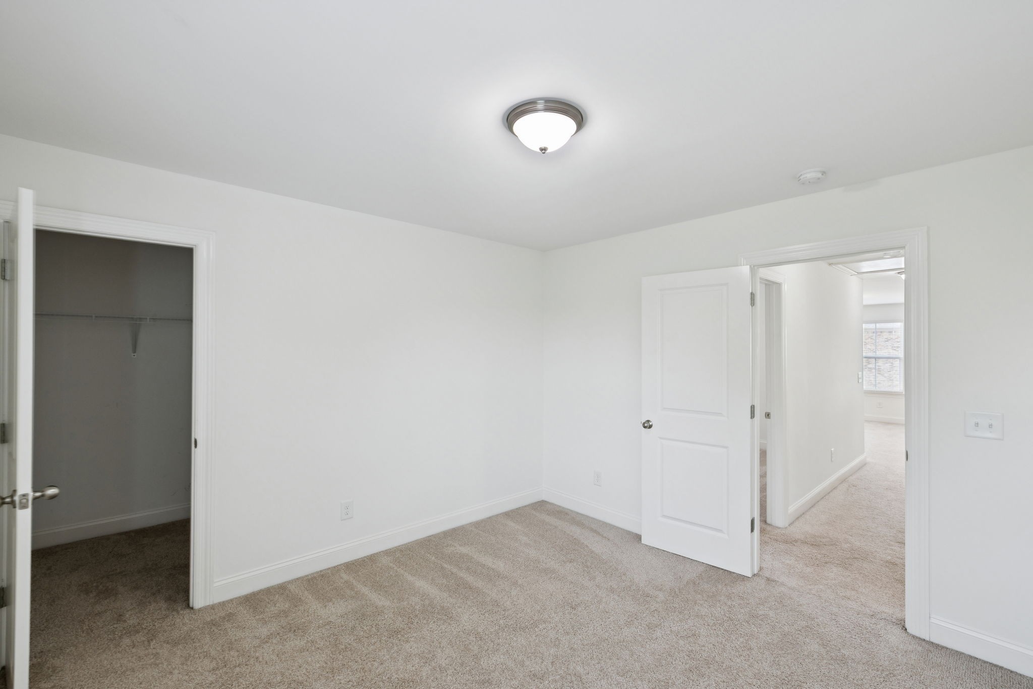 5012 Winslow Dr