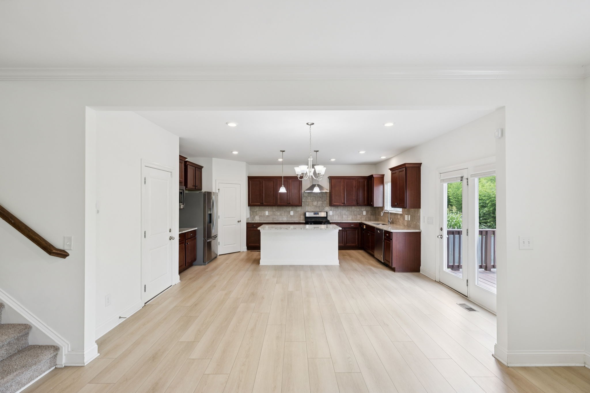 5012 Winslow Dr