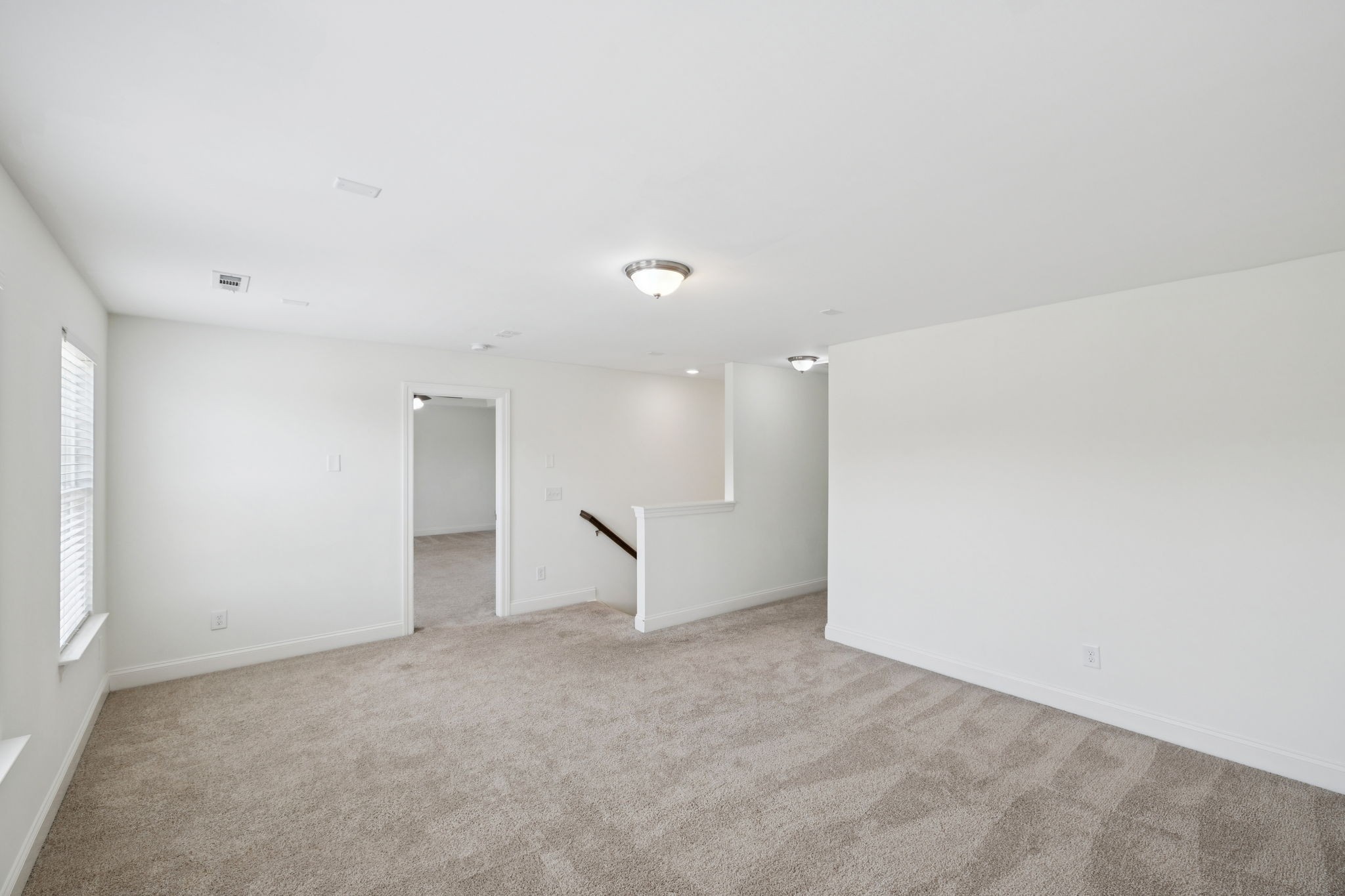 5012 Winslow Dr