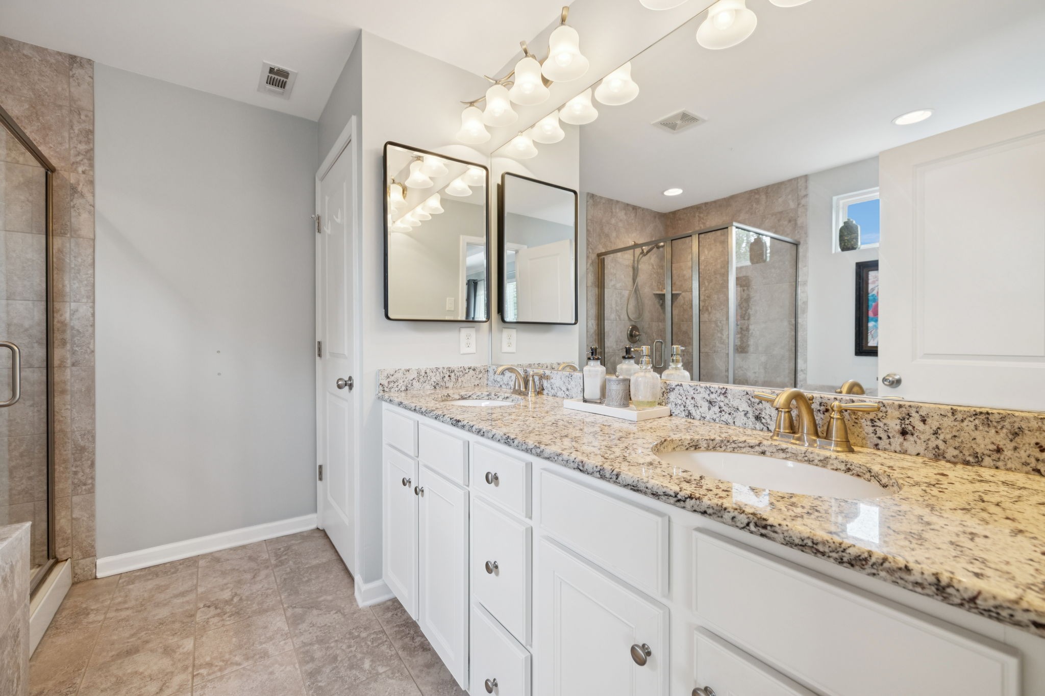 2809 Kaye Dr