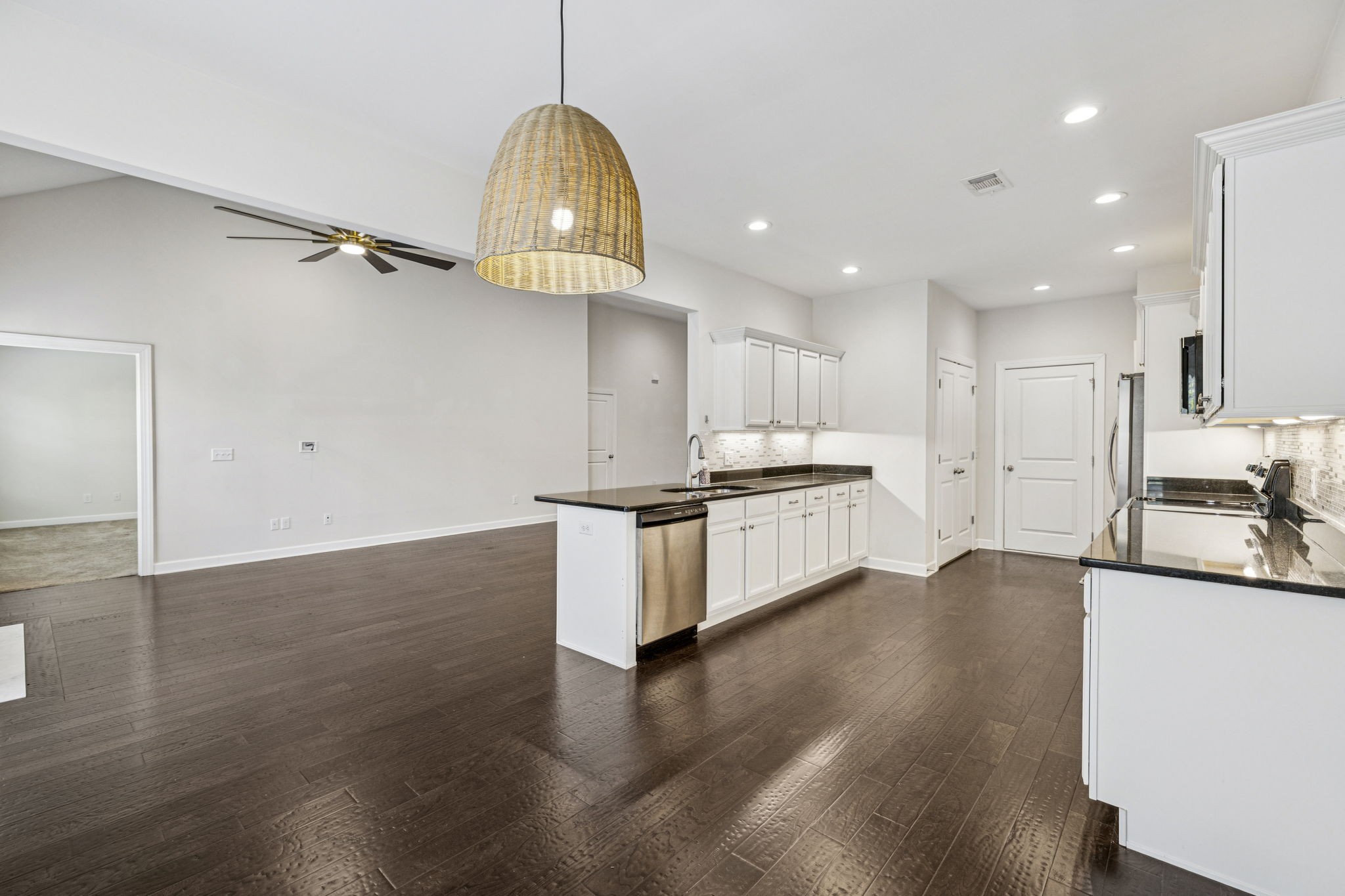 413 Chinook Dr