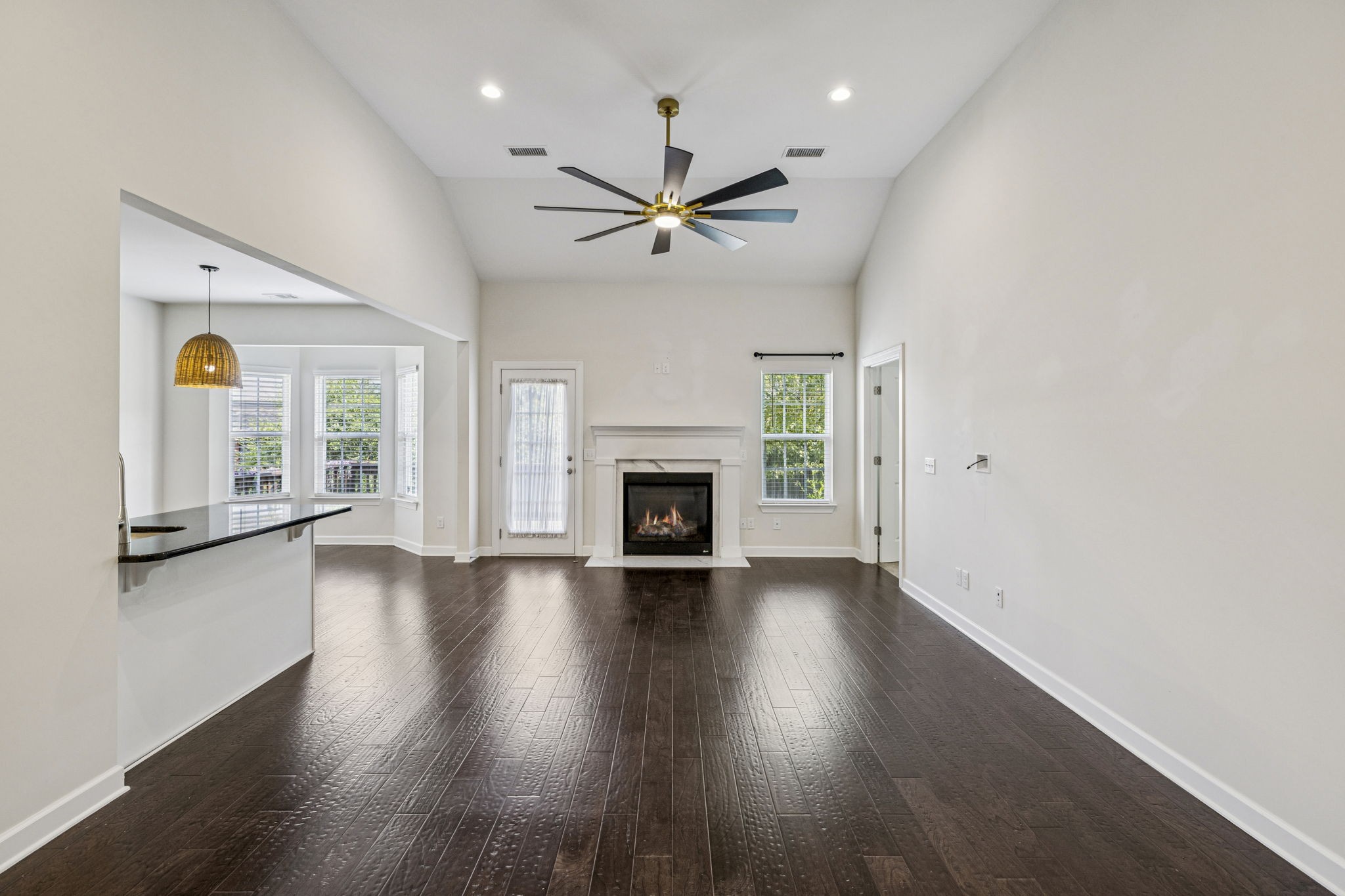 413 Chinook Dr