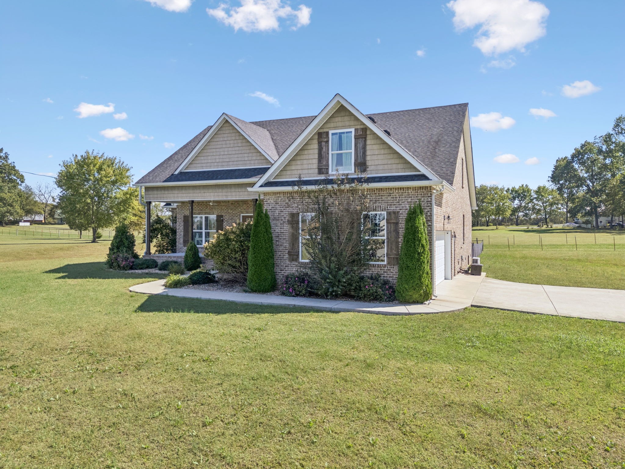 107 Holly Ct