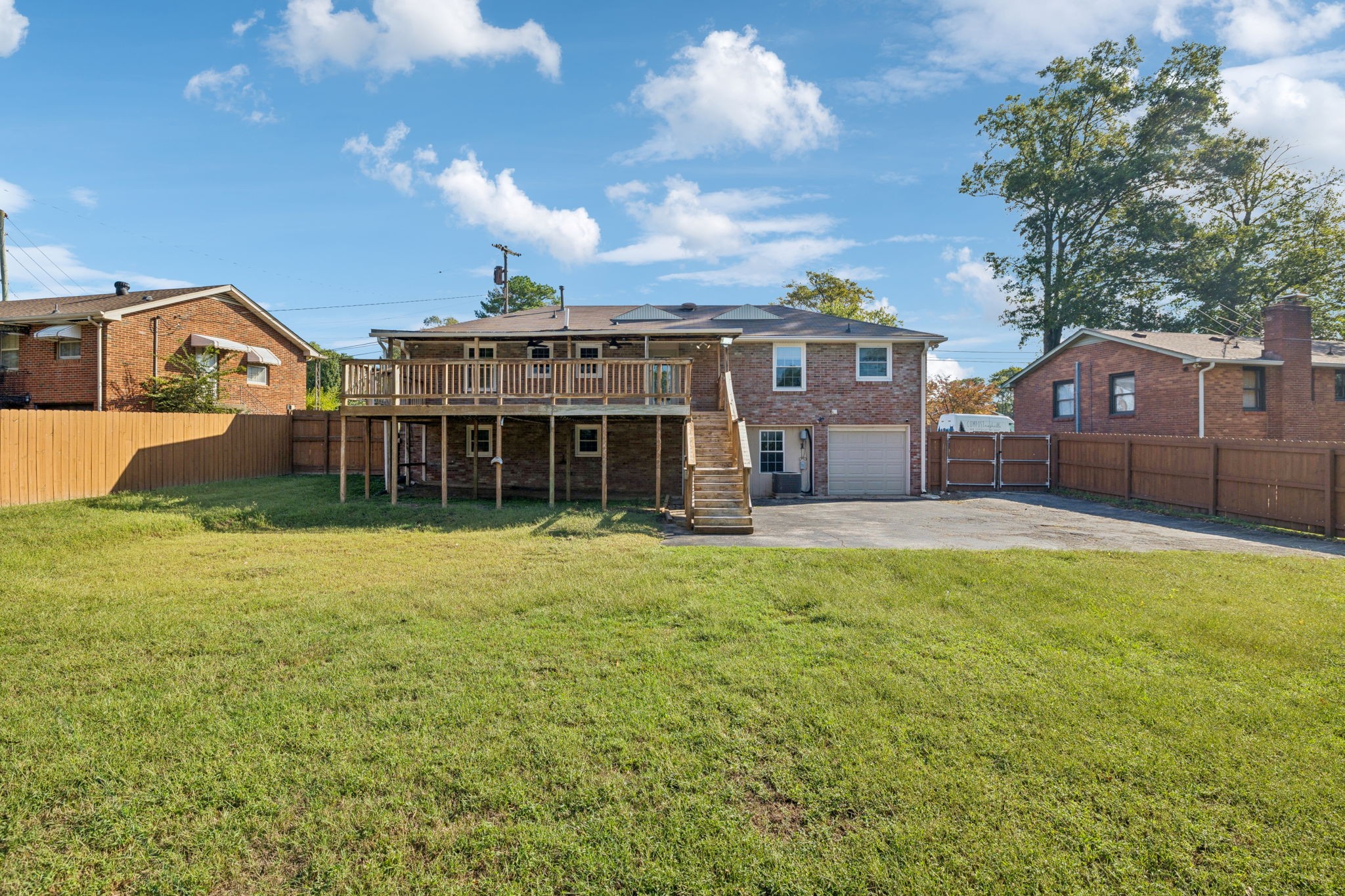 8207 Luree Ln