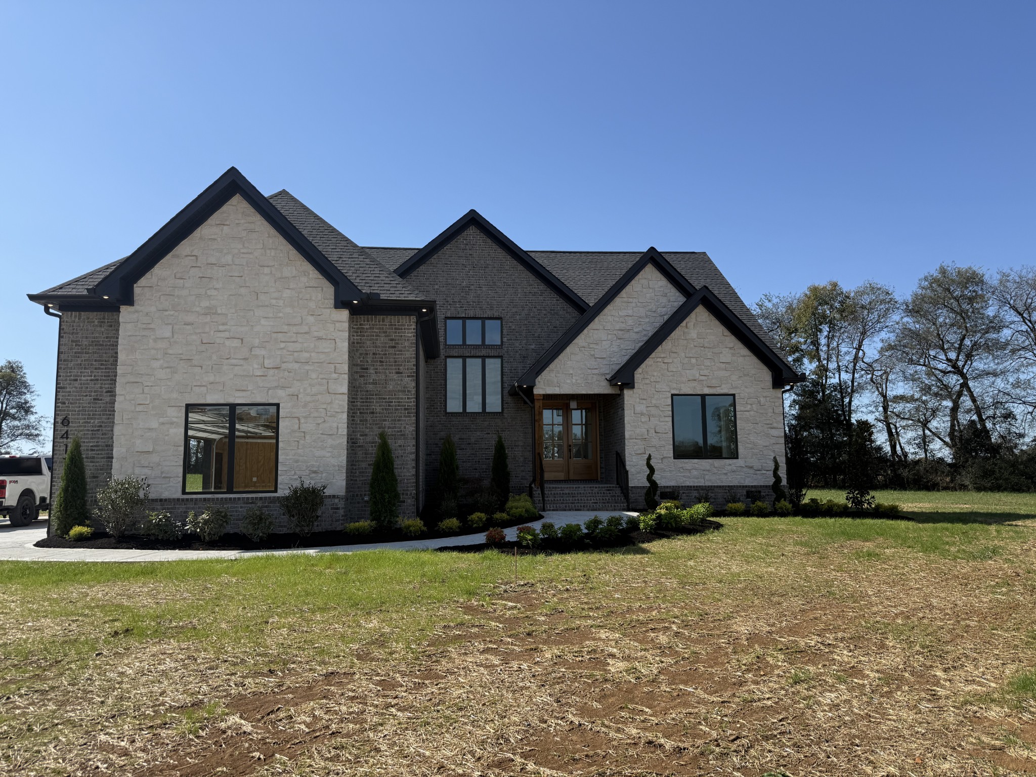 6411 Simmons Acres Ln