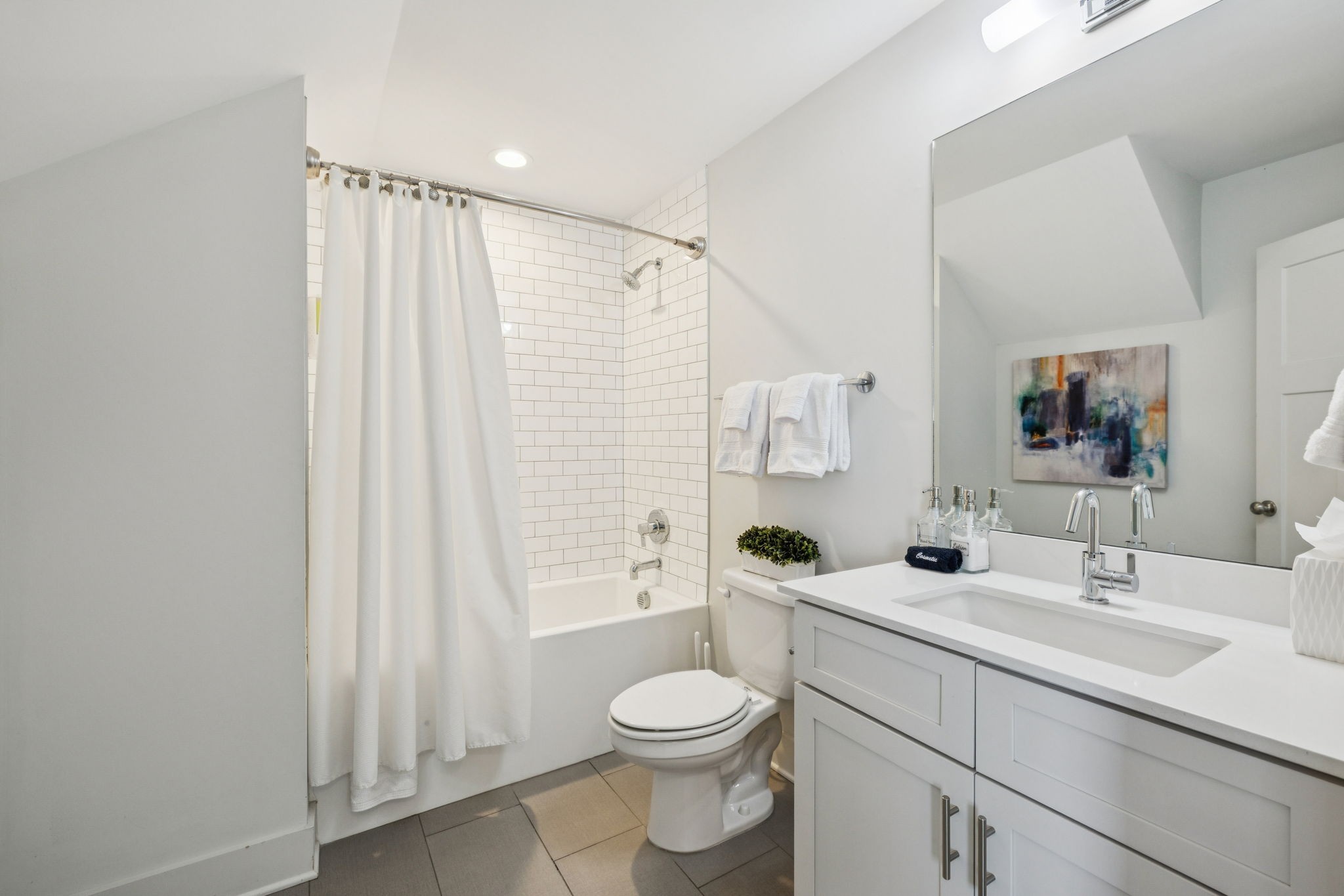 2021 Beech Ave Unit: 7