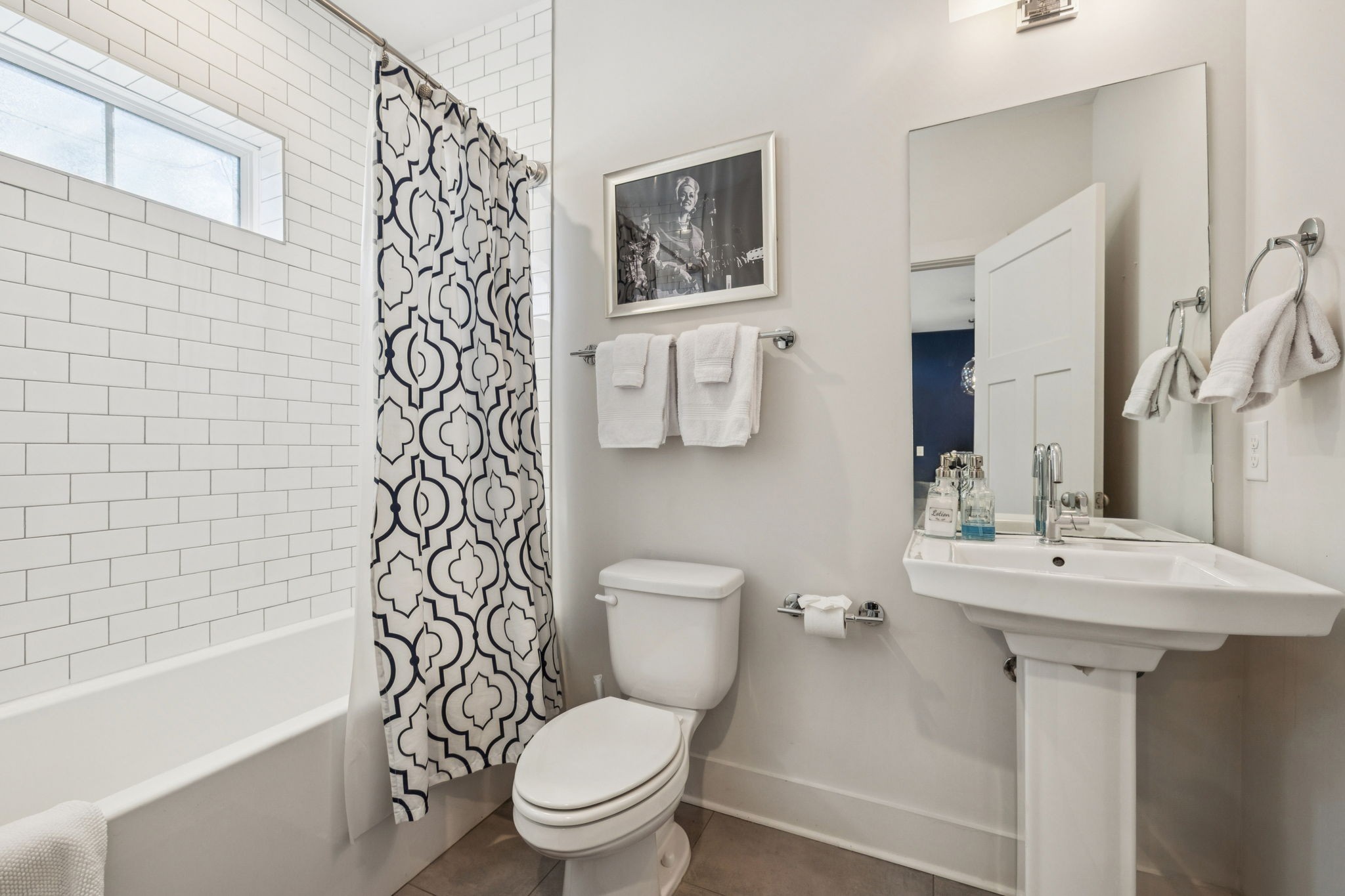 2021 Beech Ave Unit: 7