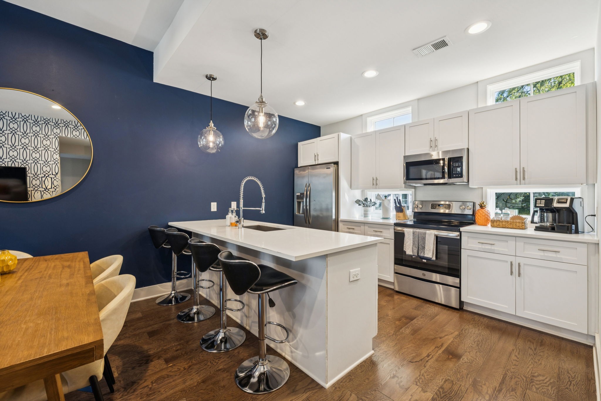 2021 Beech Ave Unit: 7