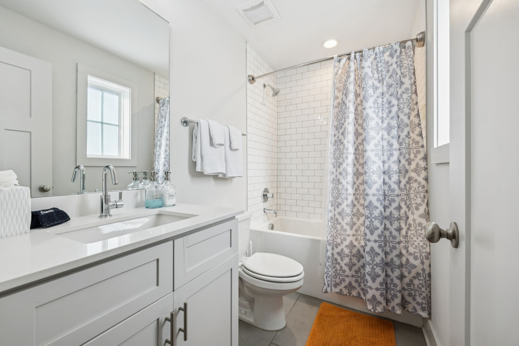 2021 Beech Ave Unit: 7