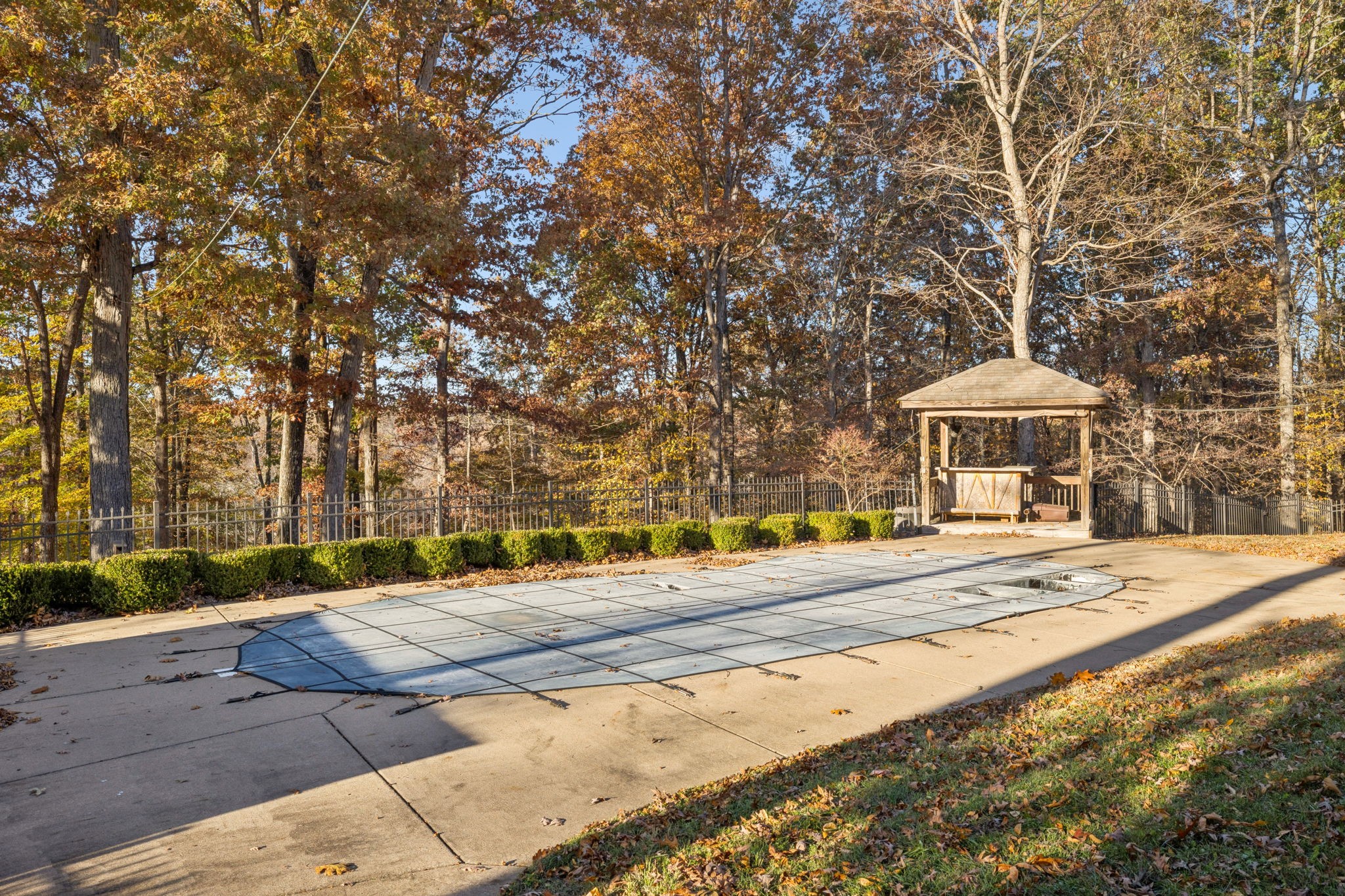 2562 Spears Way