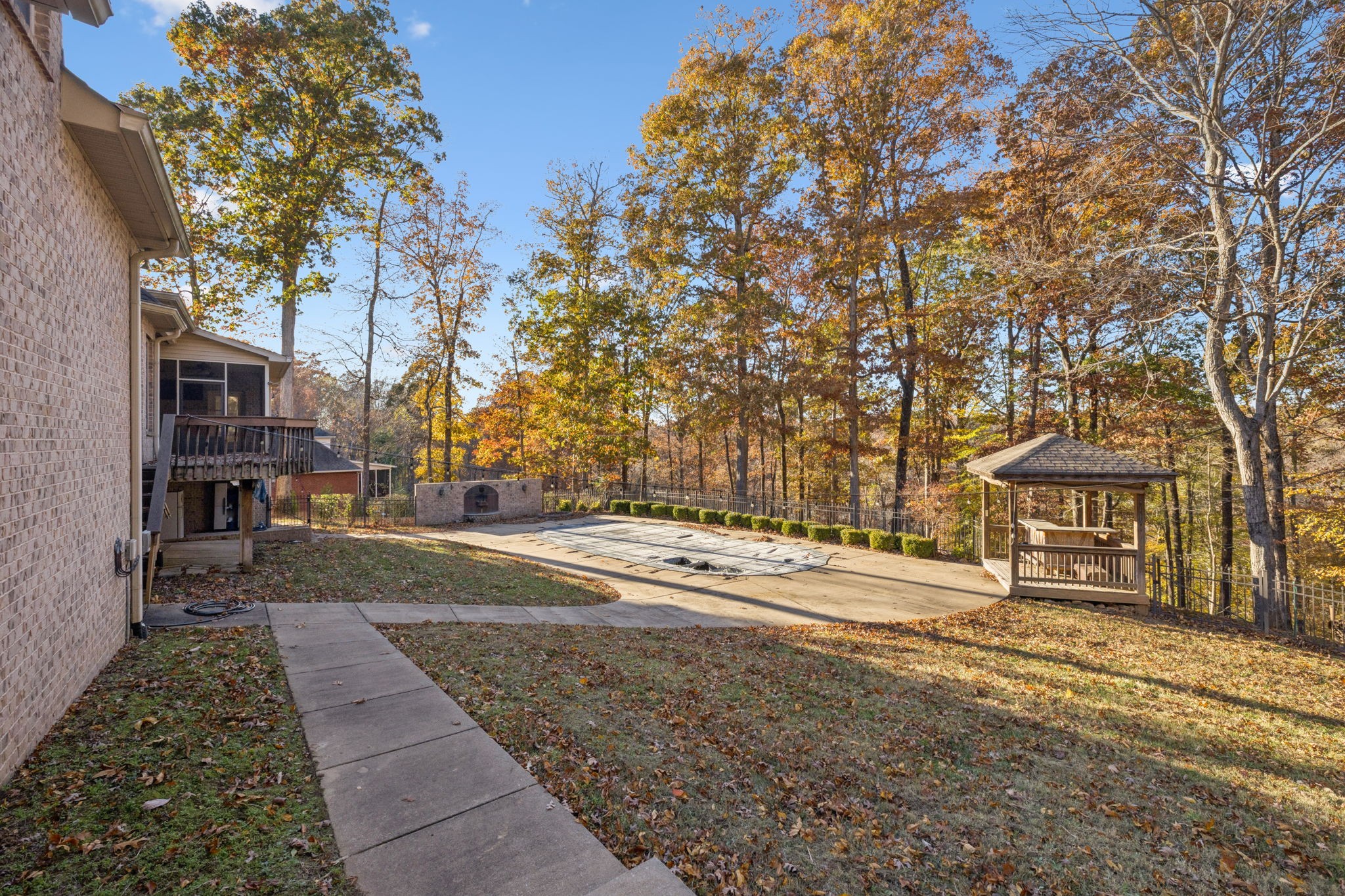 2562 Spears Way