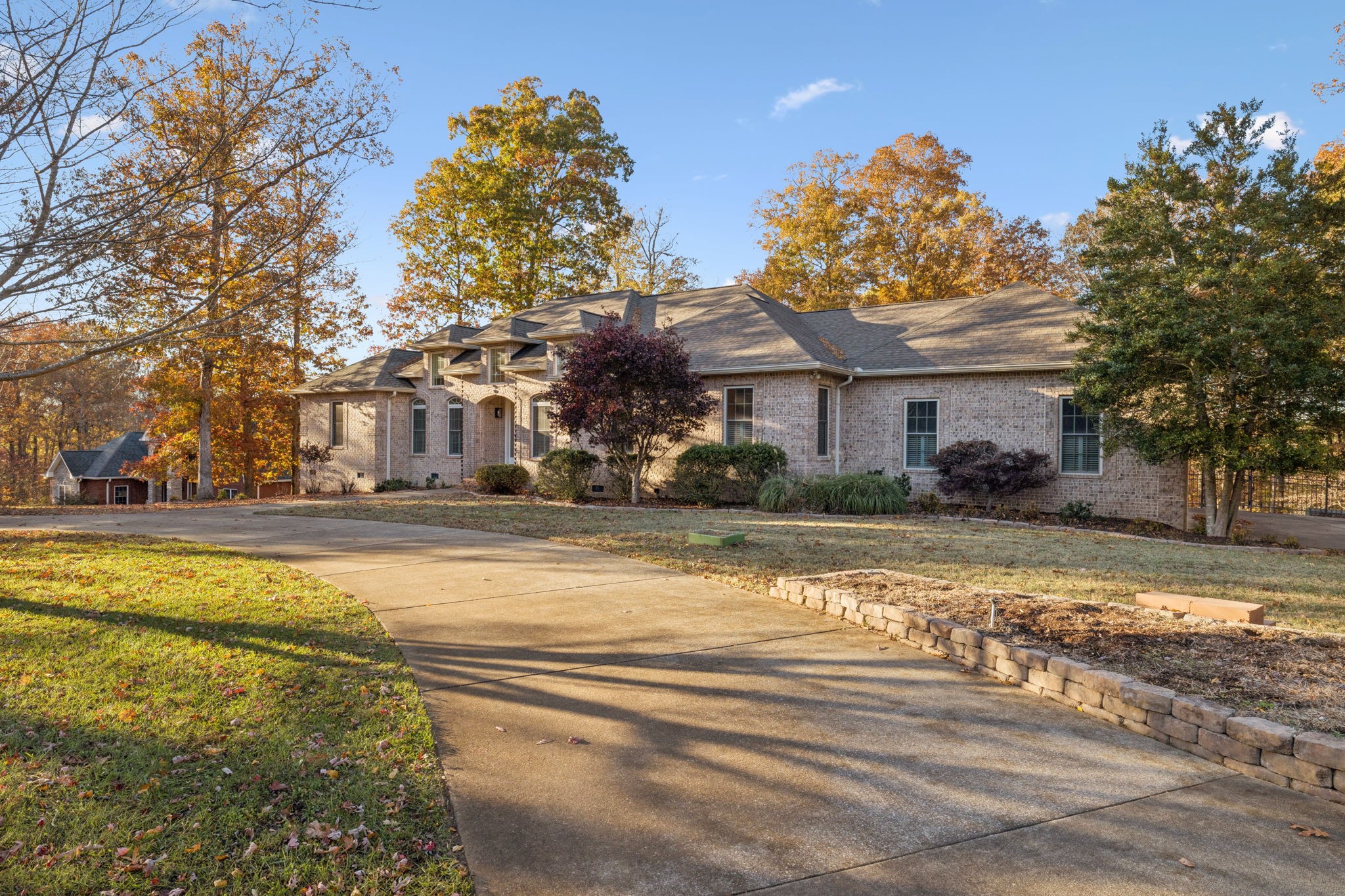 2562 Spears Way