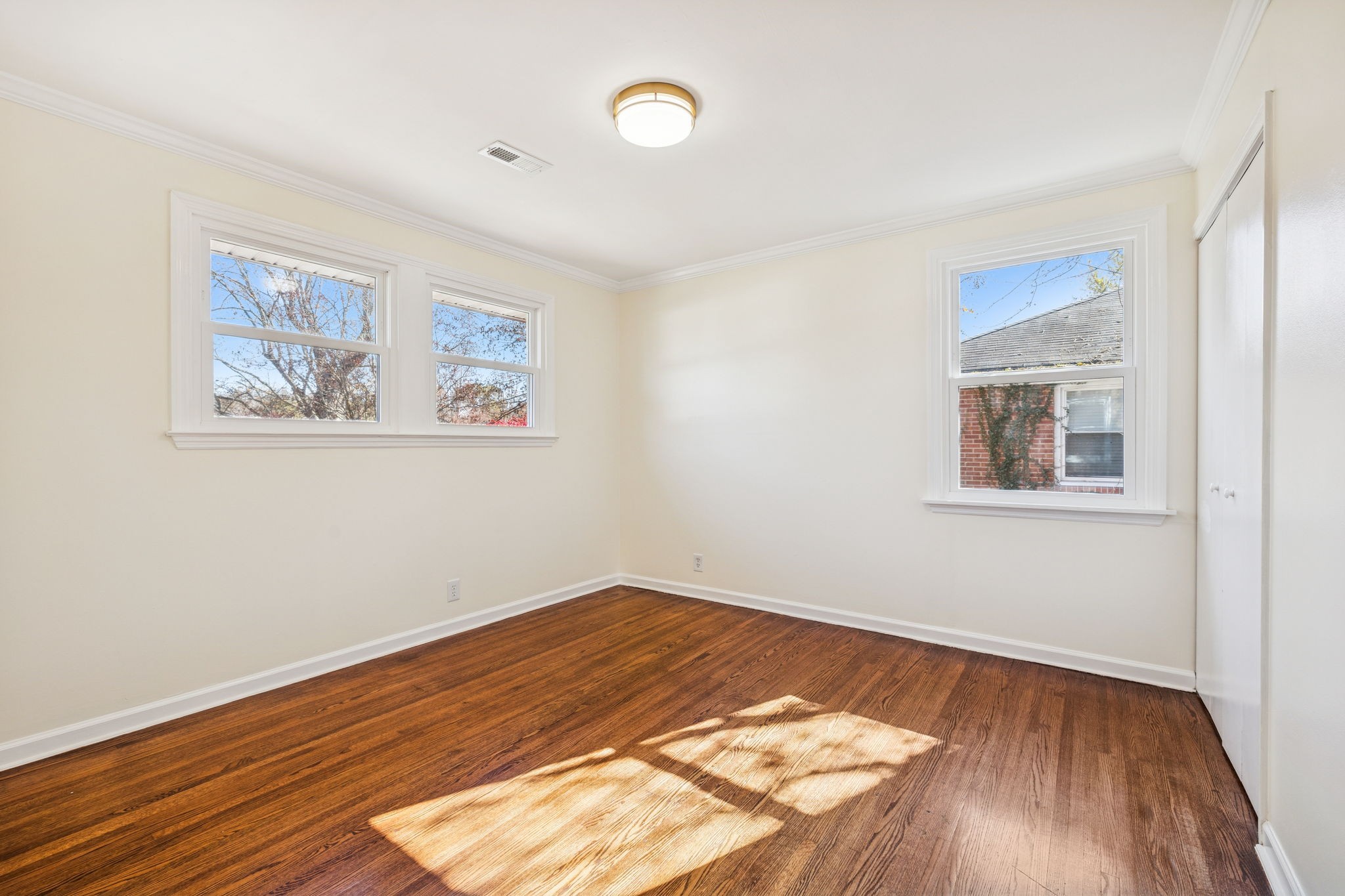 228 Graeme Dr