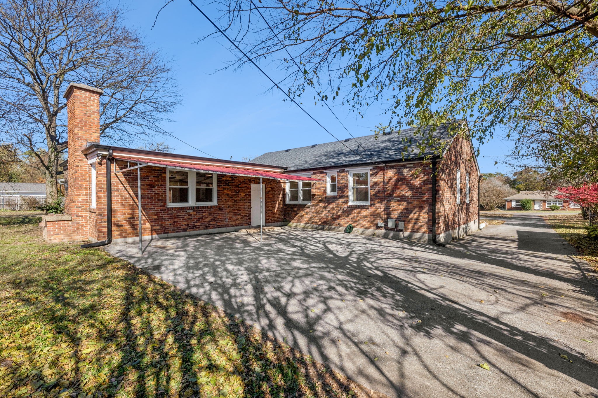 228 Graeme Dr