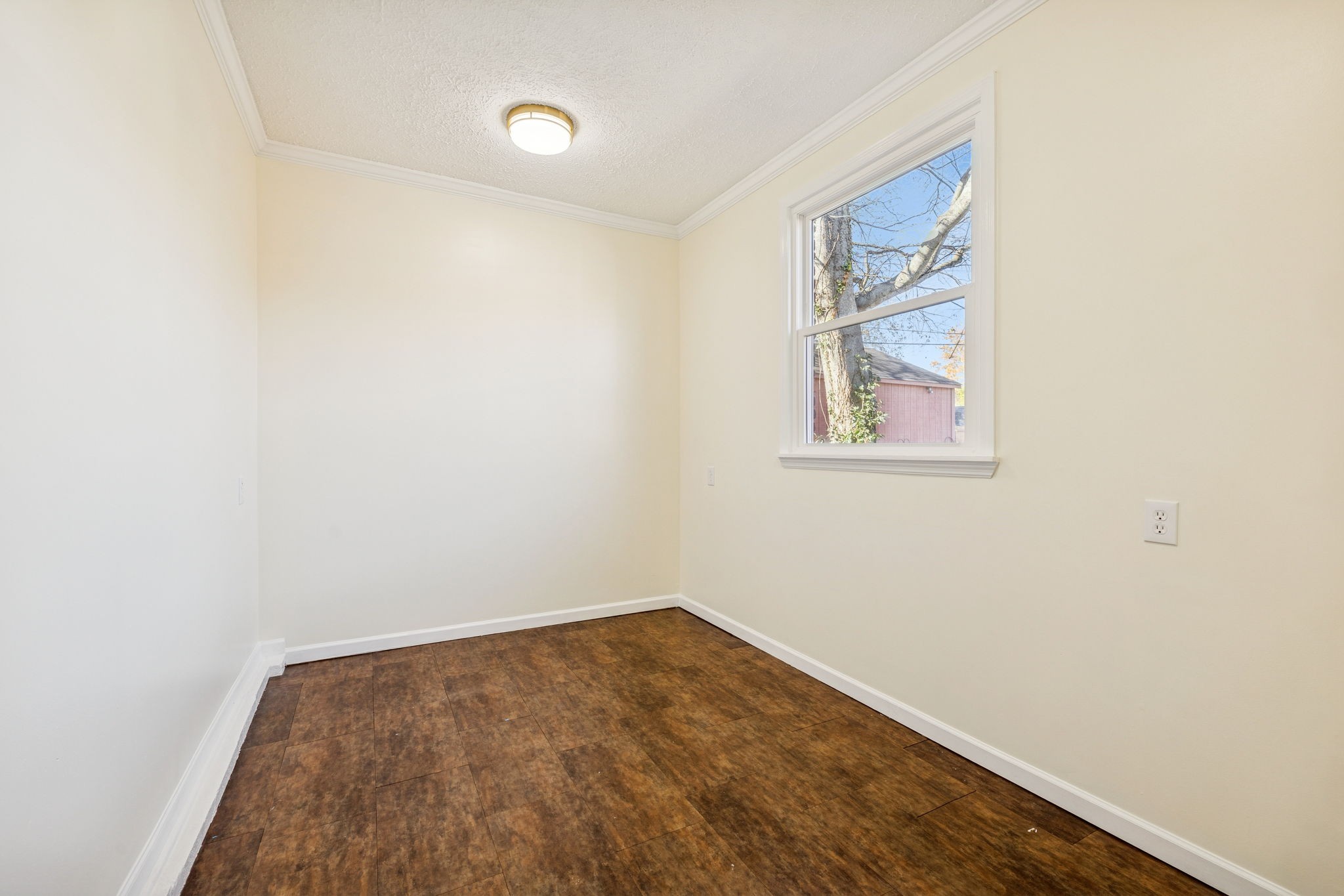 228 Graeme Dr