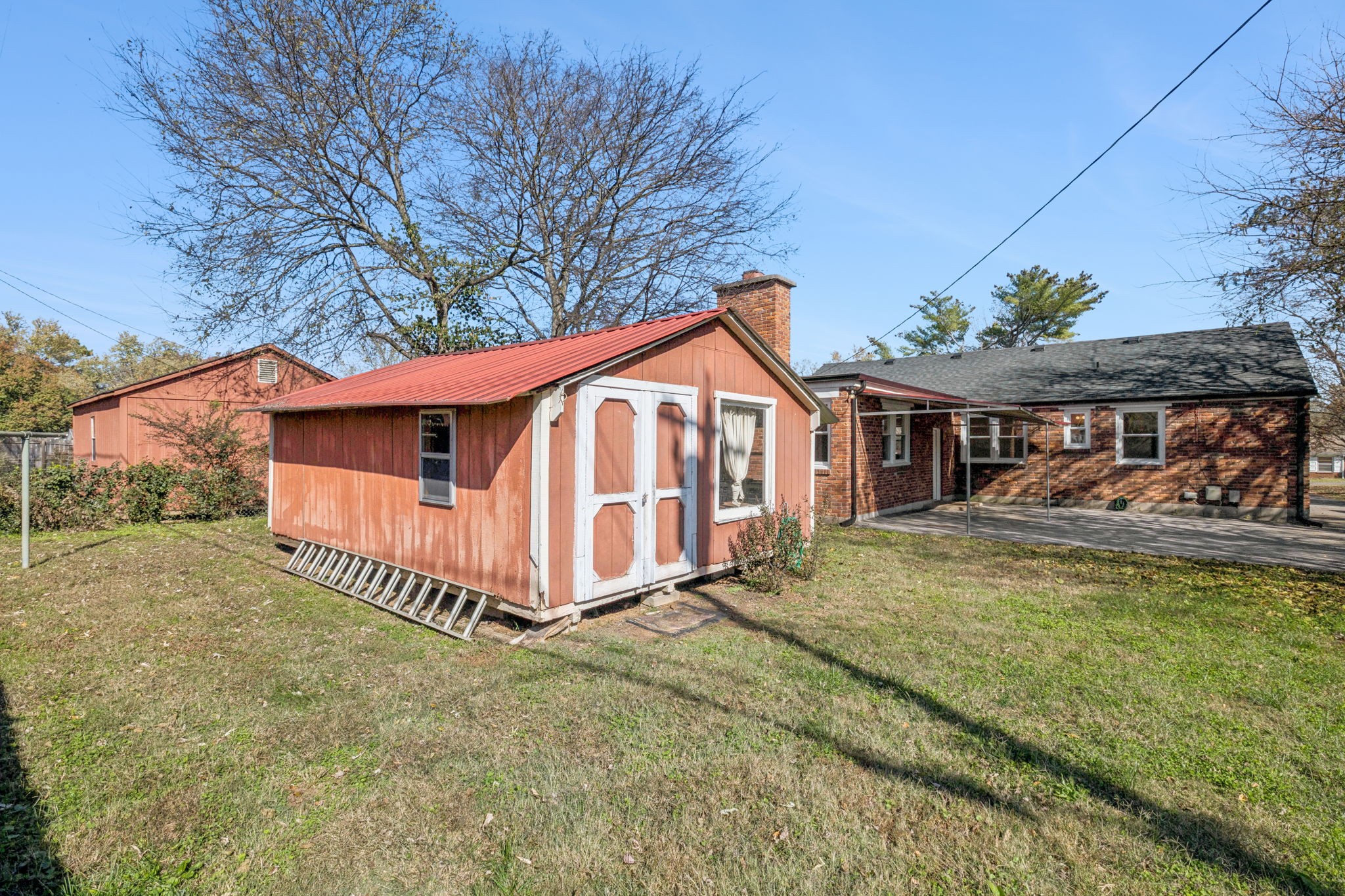 228 Graeme Dr