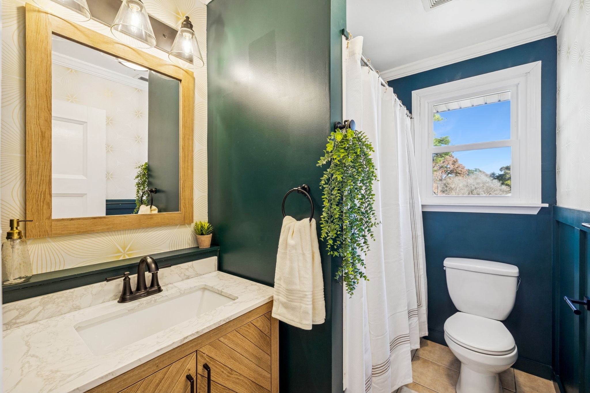 228 Graeme Dr