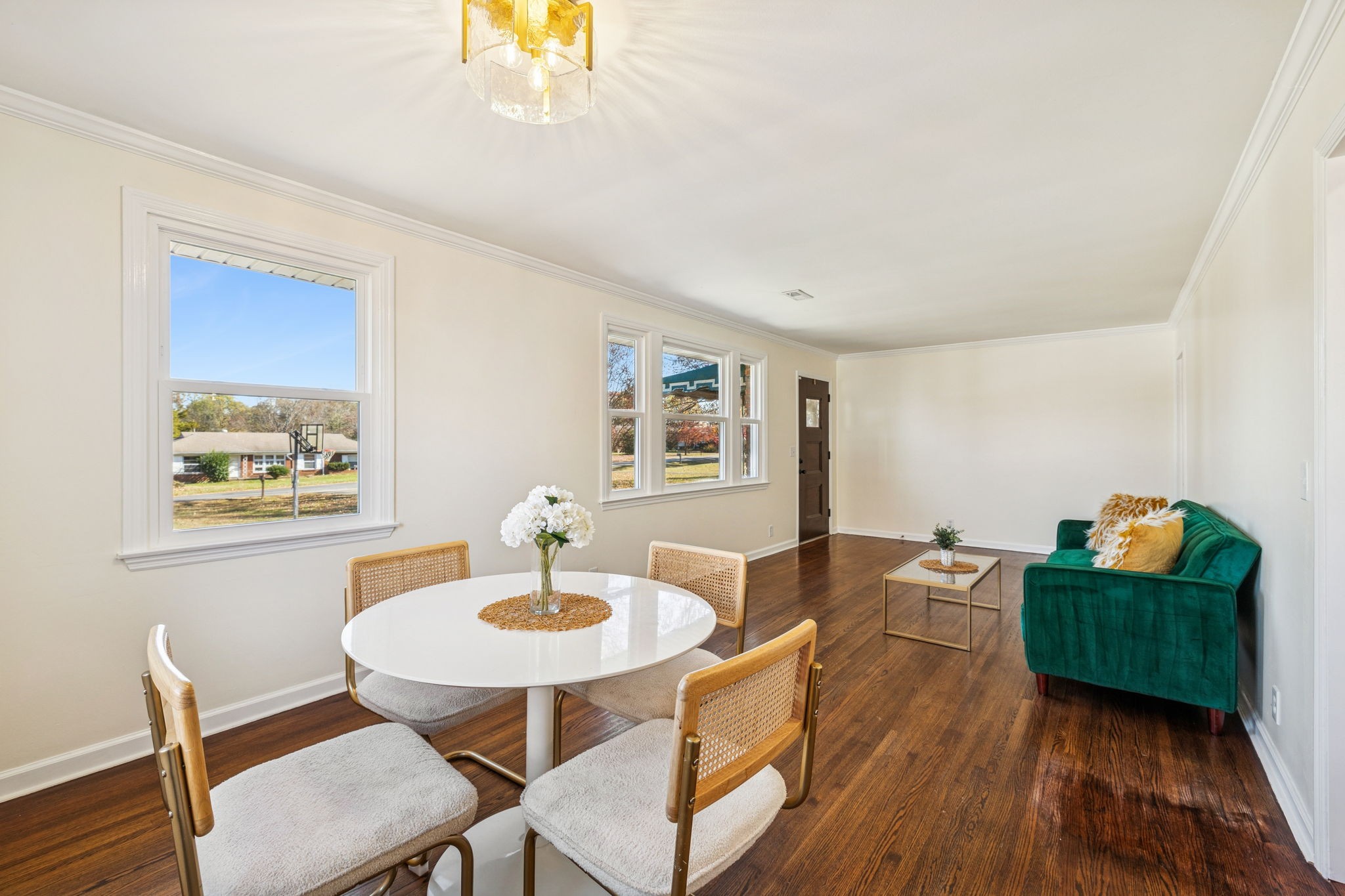 228 Graeme Dr