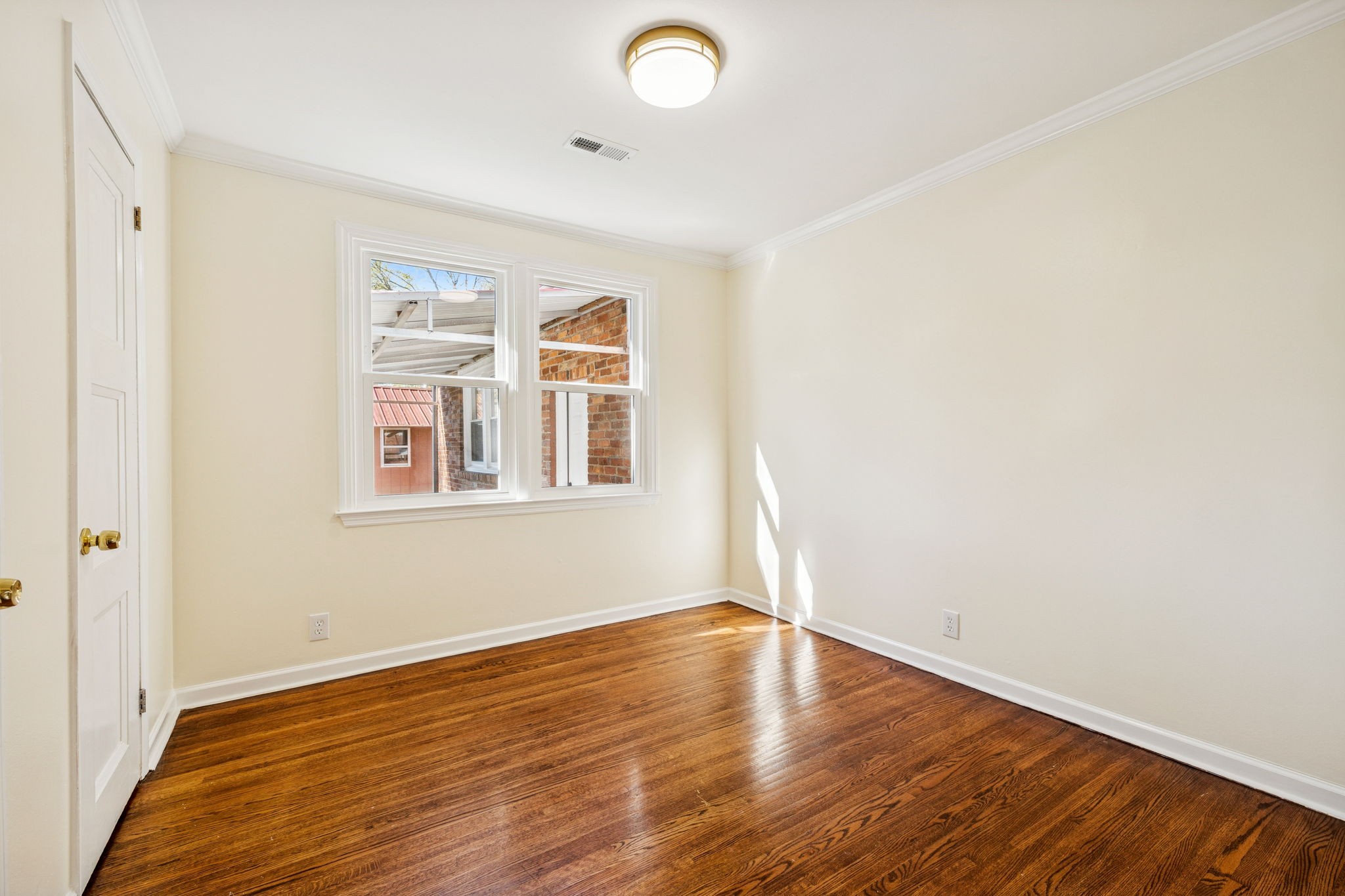 228 Graeme Dr