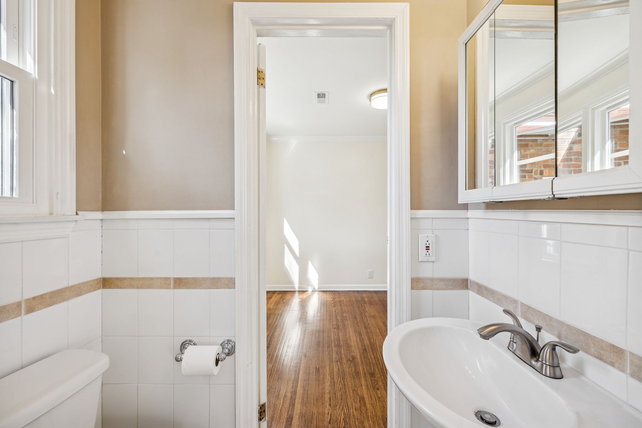 228 Graeme Dr