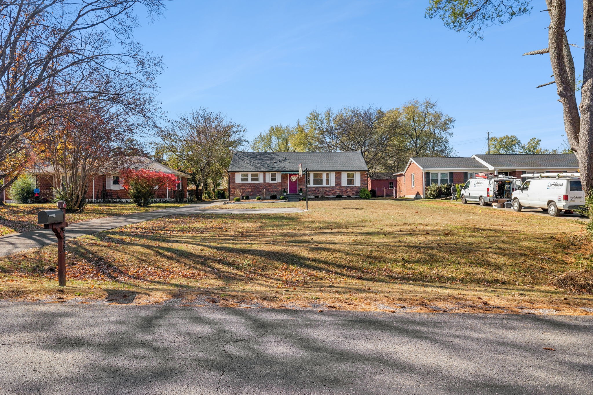 228 Graeme Dr