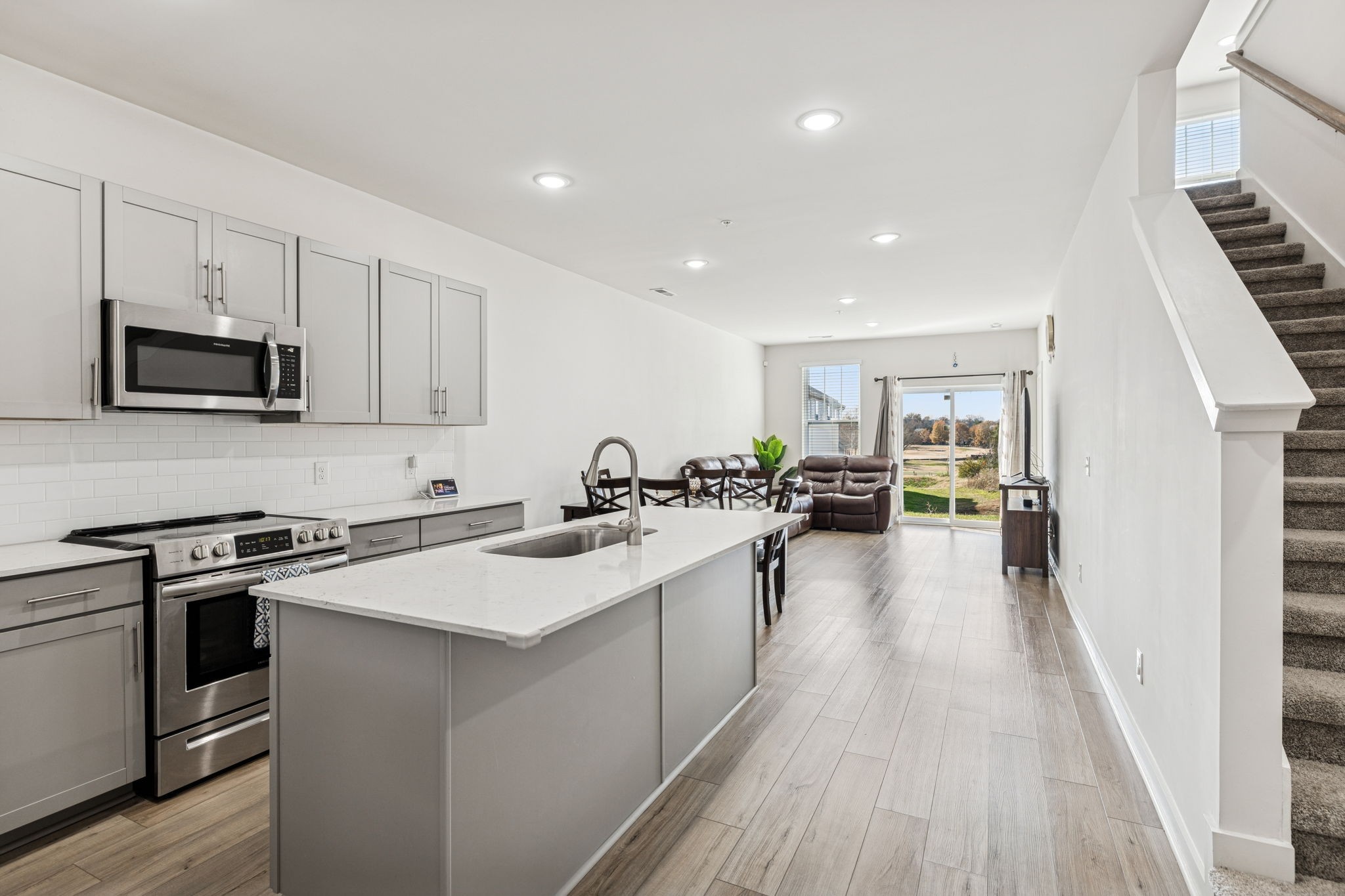603 Birdie Dr