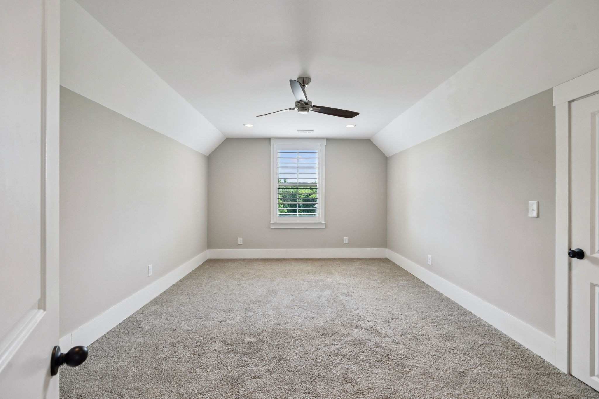 5846 Wagonvale Dr