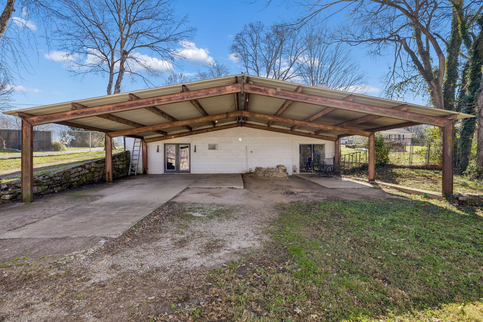 109 Hobbs Dr