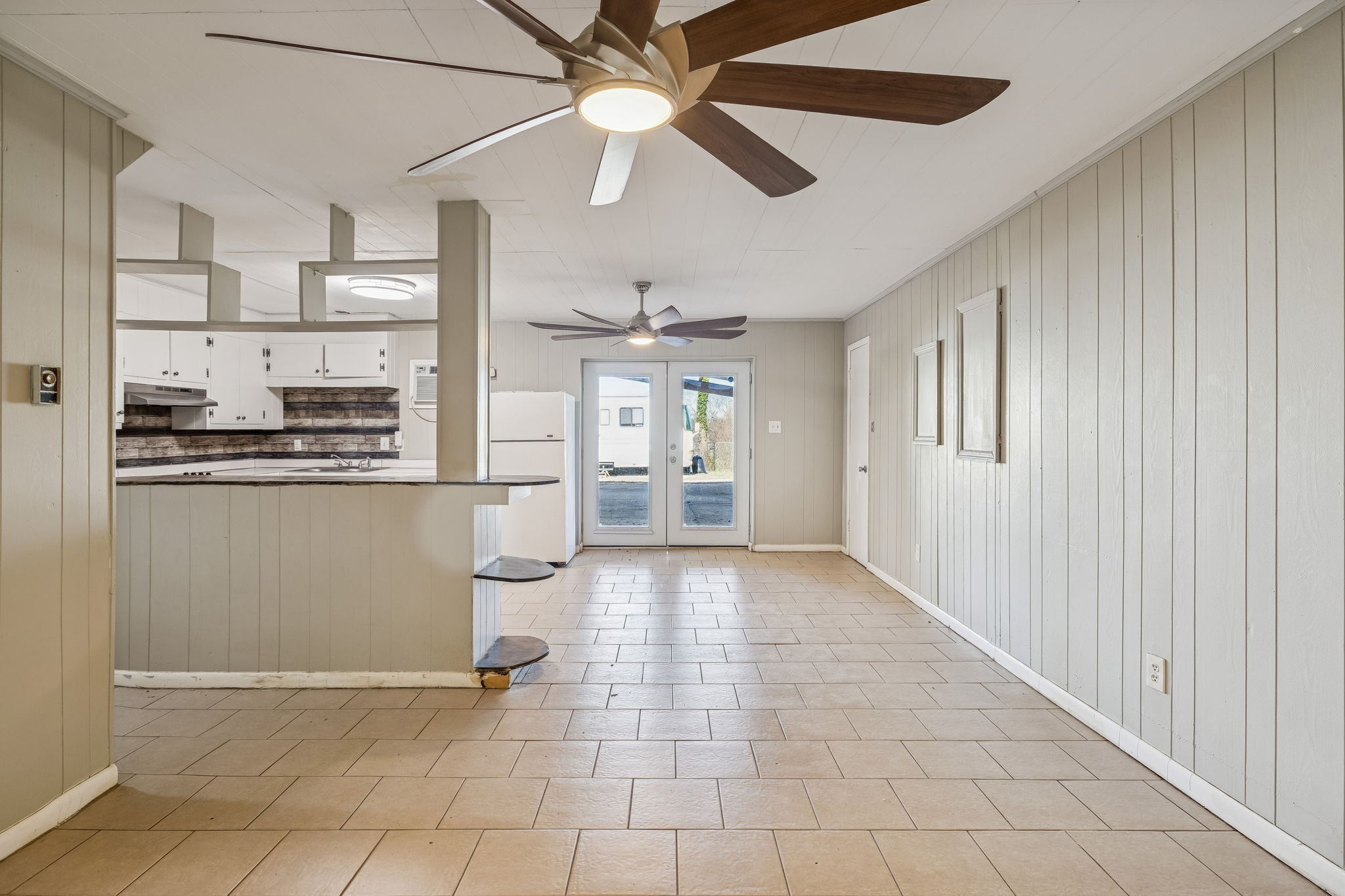 109 Hobbs Dr