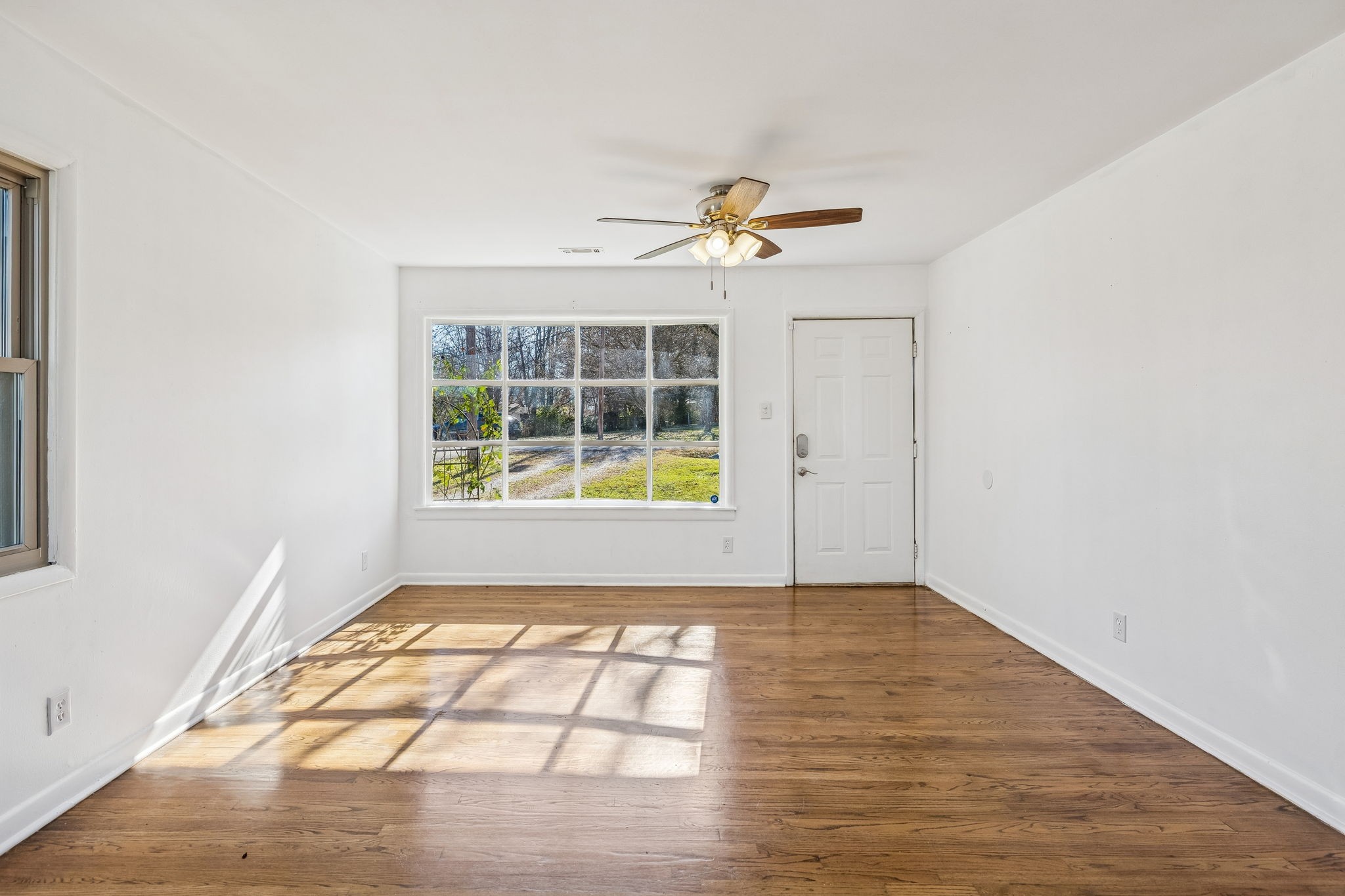109 Hobbs Dr