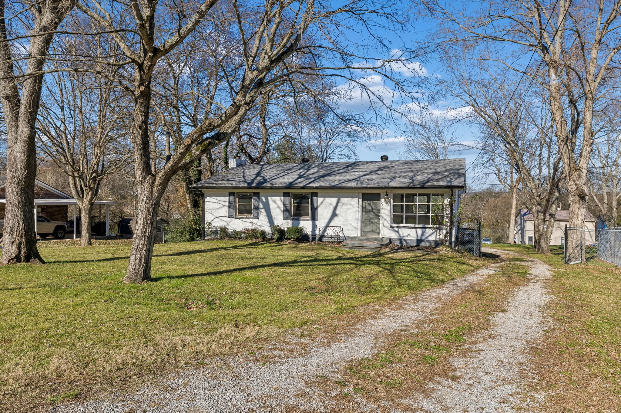 109 Hobbs Dr
