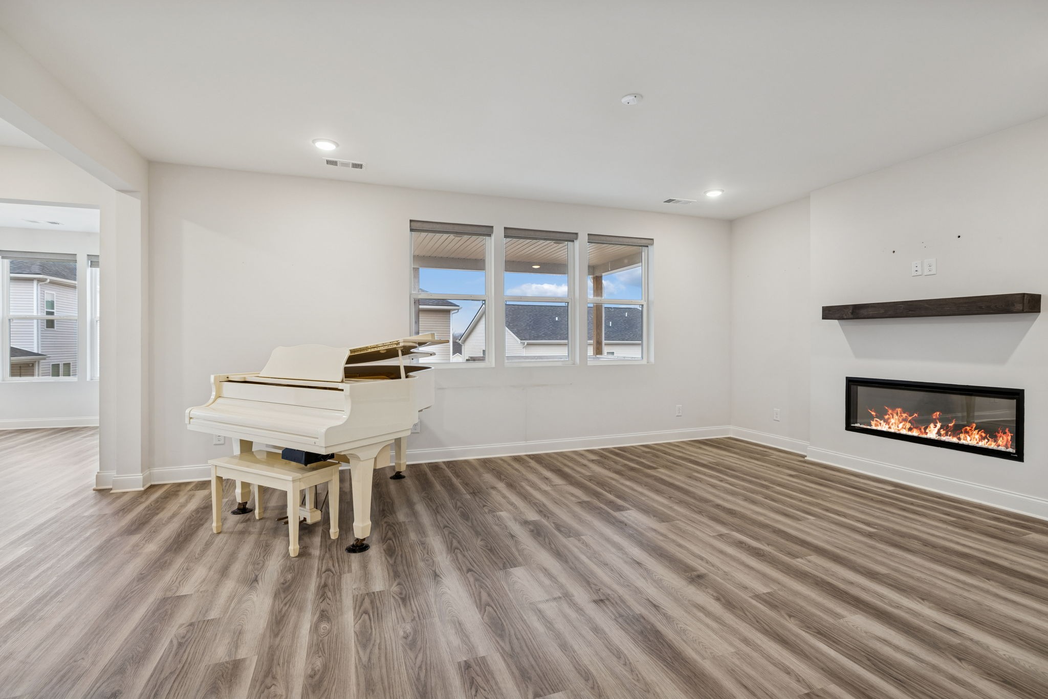 3015 Fernwood Ln